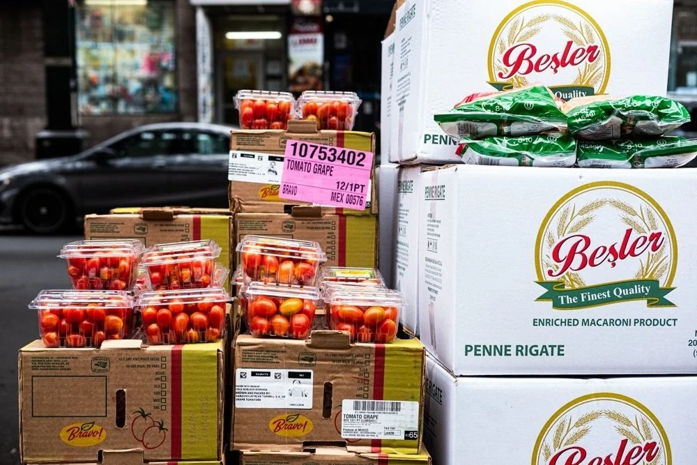 Today we had a very busy day at our food pantry in Viva La Heights. Thanks to the excellent support of the community we were able to serve 213 households, benefiting 1,033 individuals: 💚✅

256 children
379 adults
185 older adults

Thank you to our n