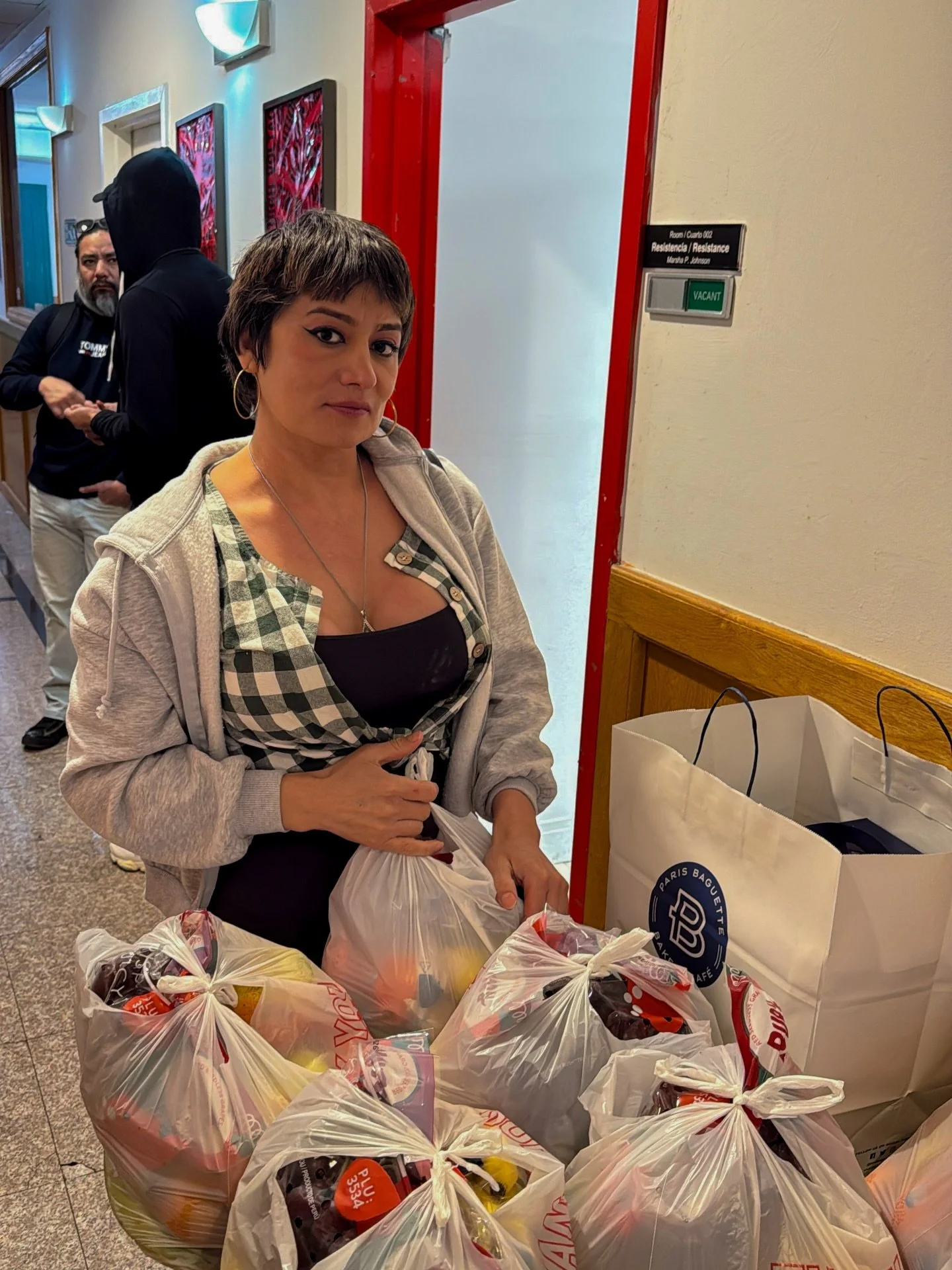 Today we held a food drive in @citgny, distributing bags of fresh groceries and reaffirming our commitment to the well-being of the trans community in the area ❤️&zwj;🔥.

We work to provide not only access to quality food, but also a safe and dignif