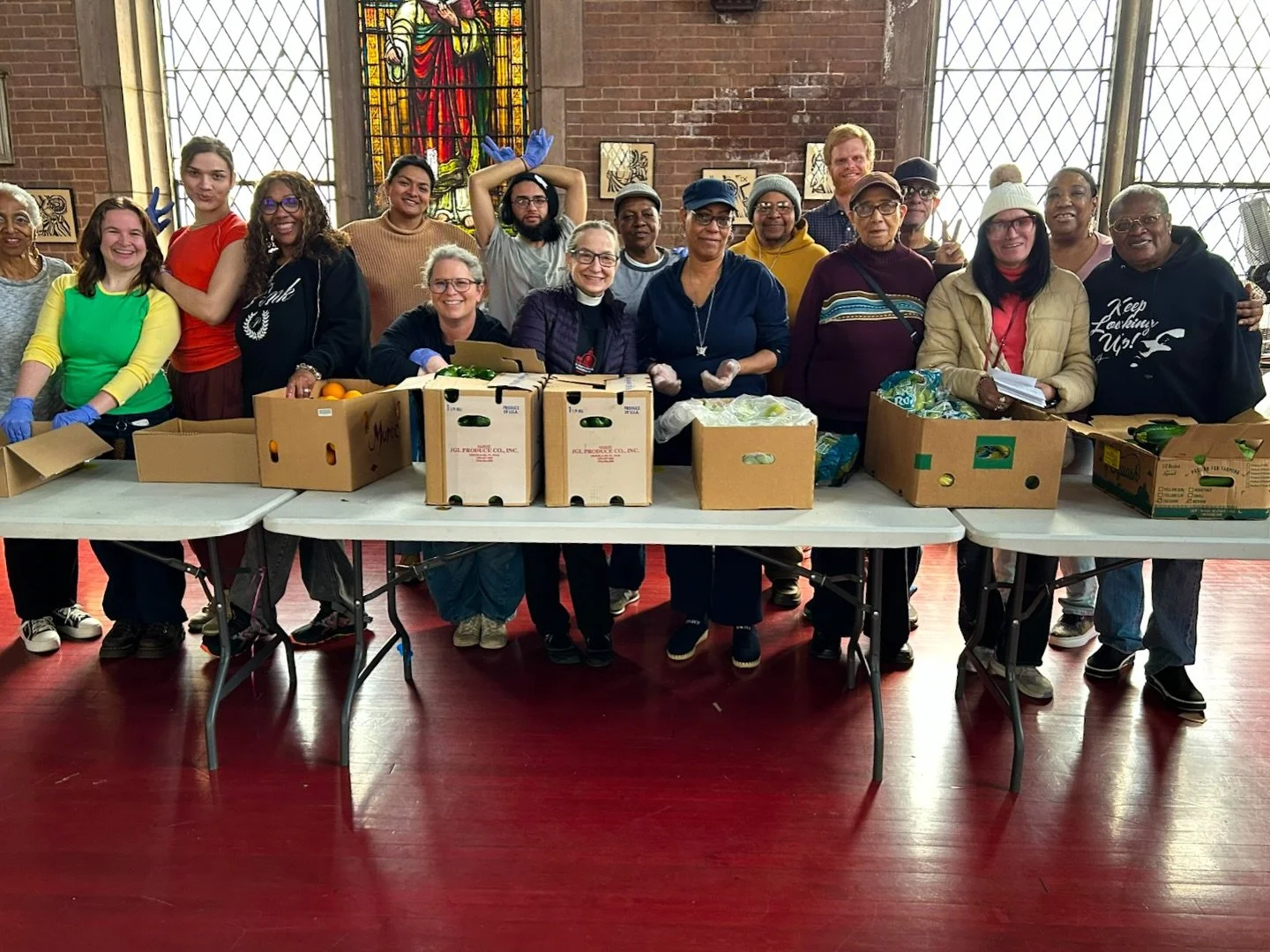 Shoutout to our Love Wins Volunteers!❤️

During Volunteer Appreciation Month, we recognize the commitment and contributions of our volunteers, whose time and energy help make our pantries safe and inclusive spaces 🫶🏻❤️🥒.