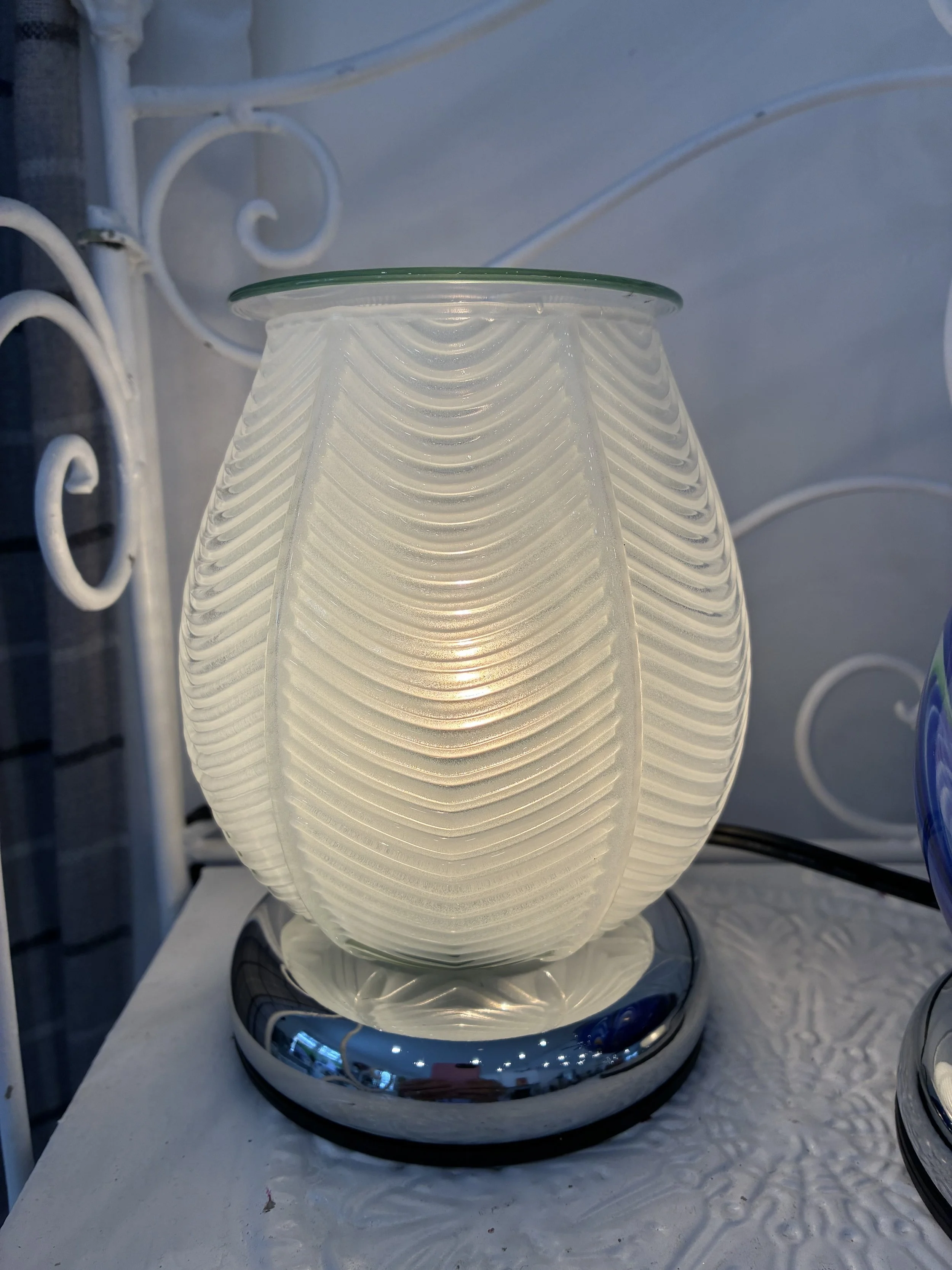 Wax Warmer Frosted Glass lit.jpeg