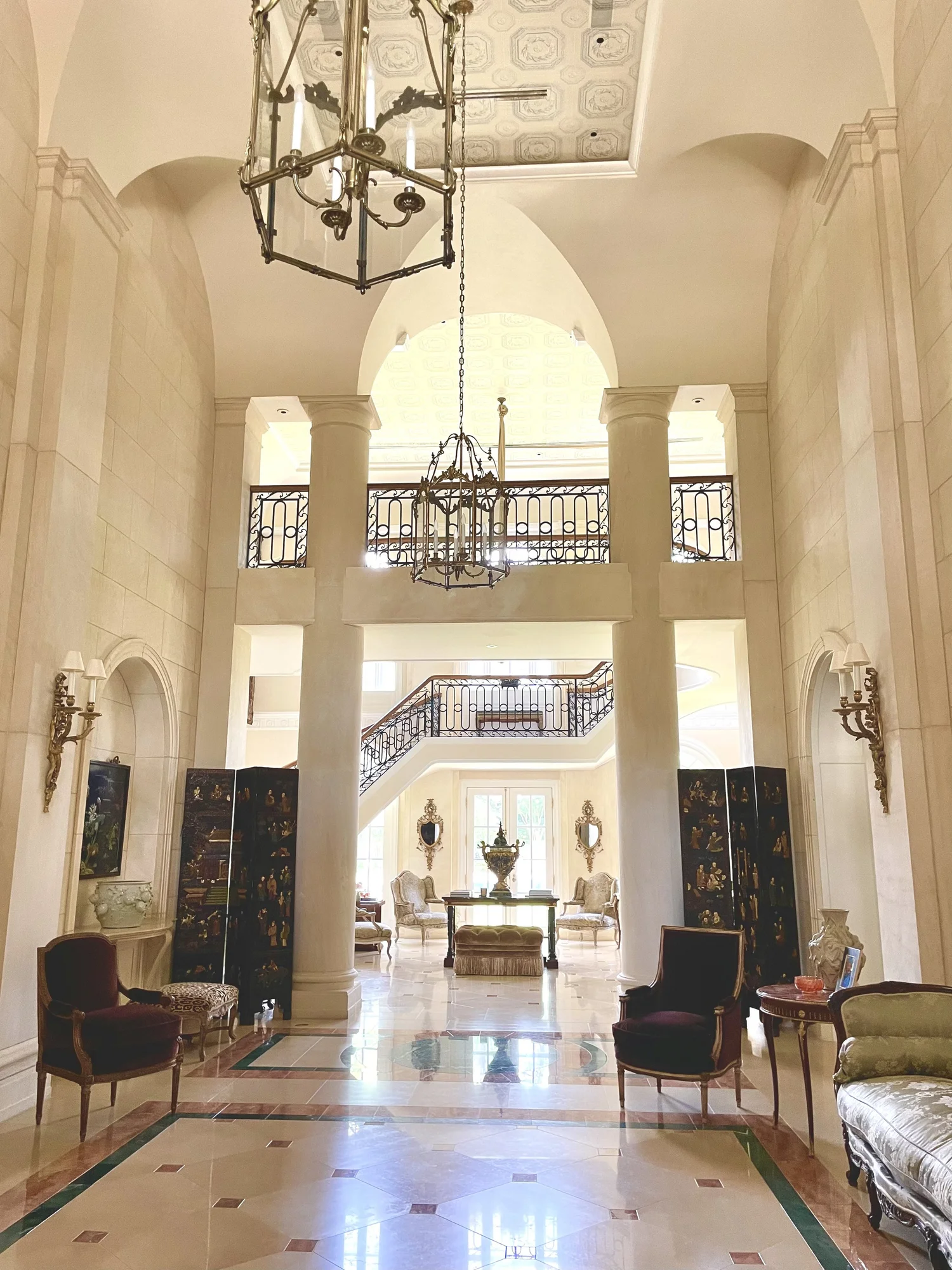 DeLaunay Interiors & Antiques