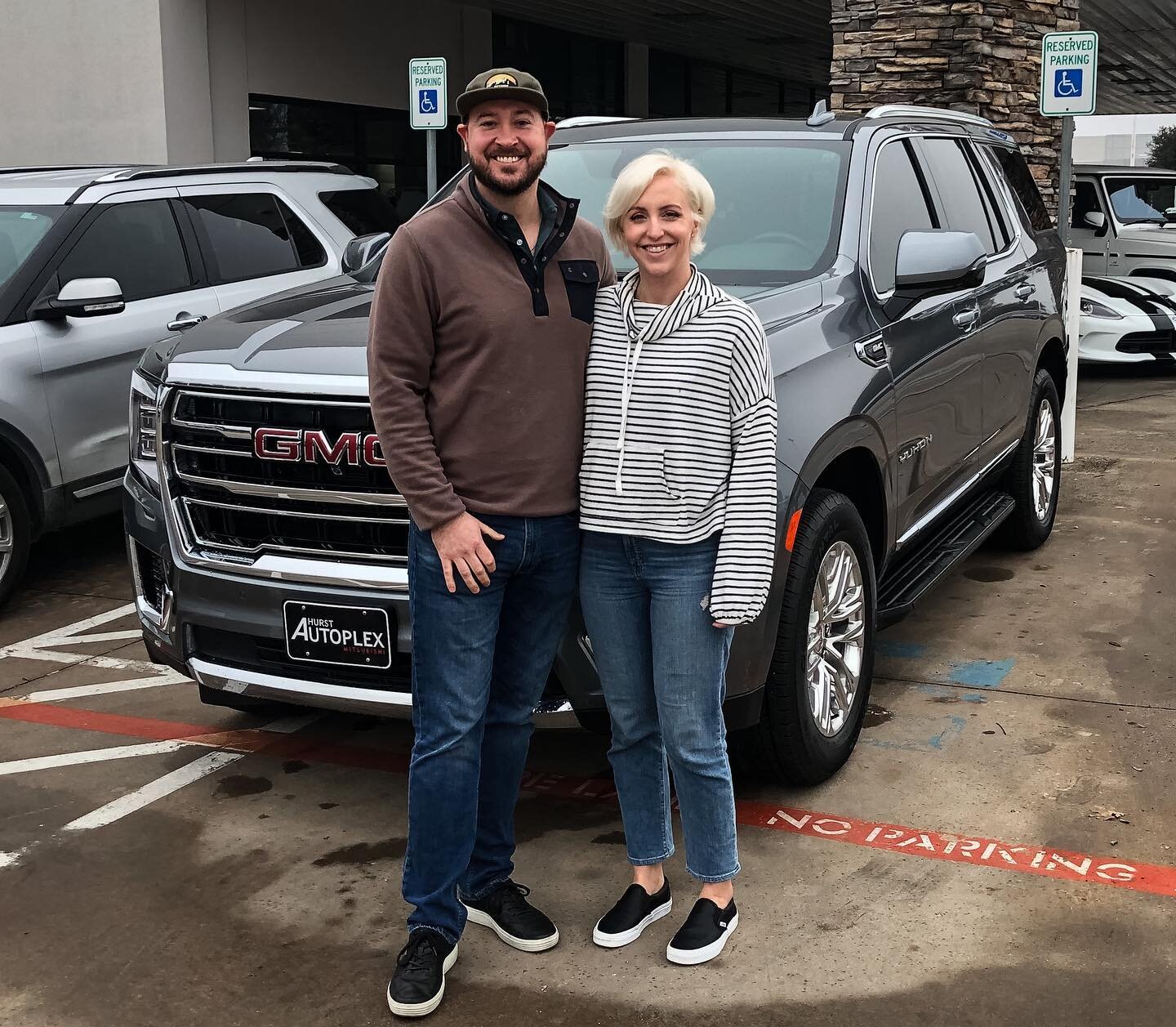 Congratulations, Erin and Shea! They bought a 2021 Yukon SLT from Jimmy. Thank you Erin and Shea! #HurstAutoplex