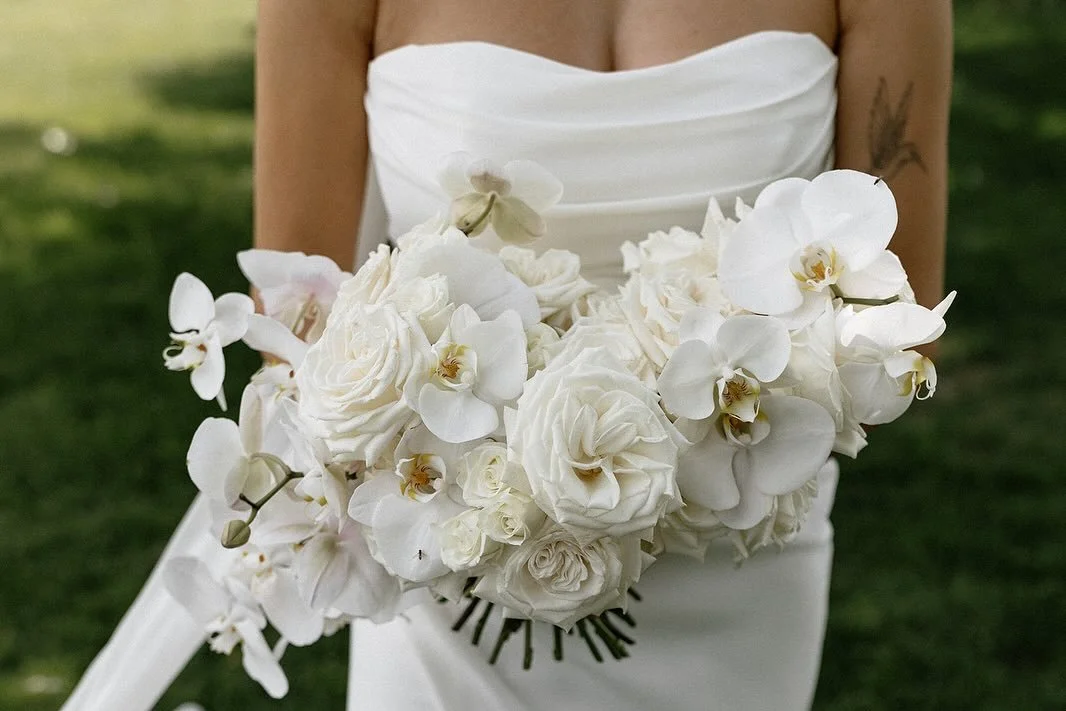 The most beautiful day created by Ashley and Brock! I was honored to be a small part with flowers!

Photography @florapinephotography 
Flowers @farm_exports