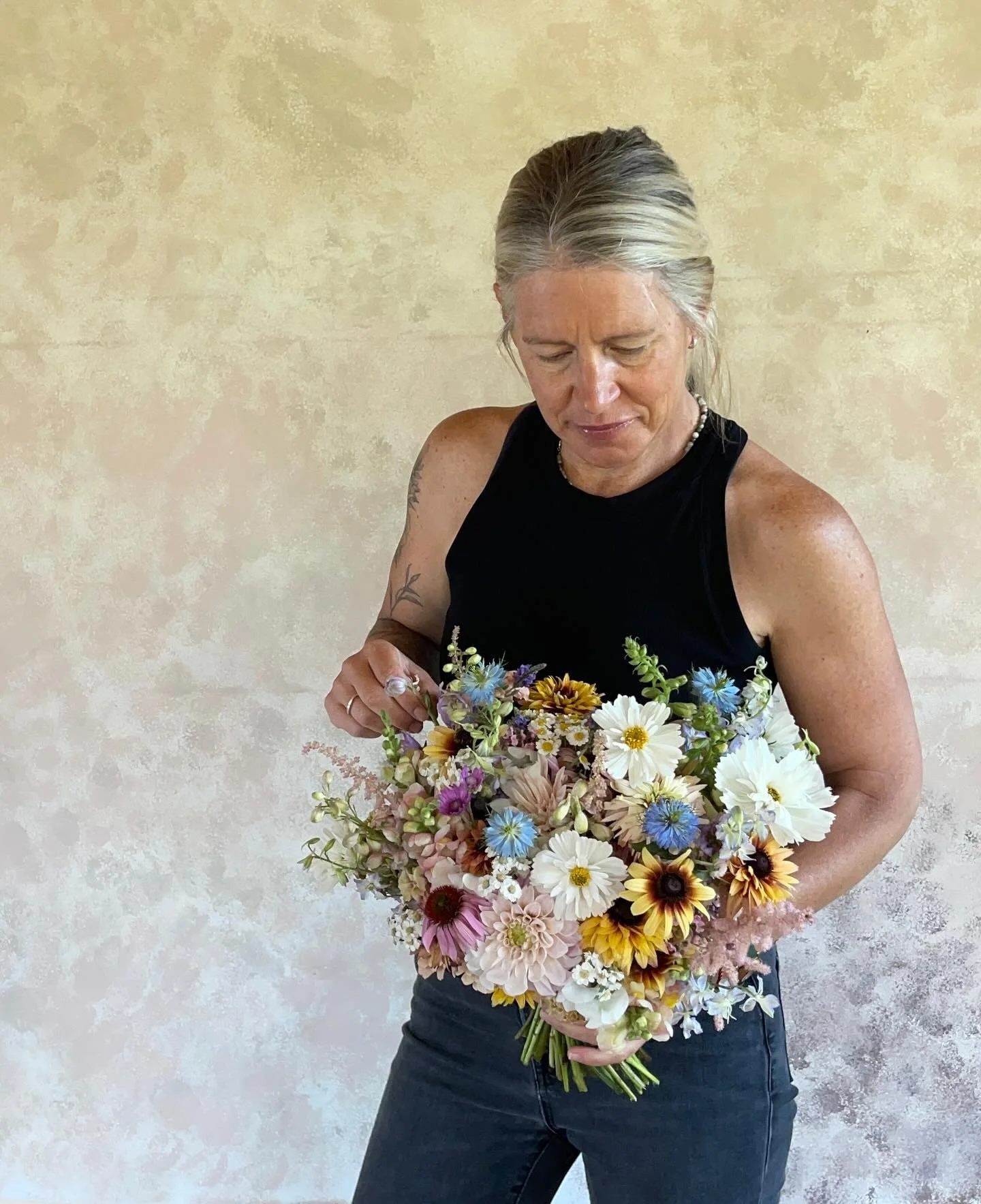For Karlee 💛

Flowers @tcflowerexchange @botanicafloristryflowers