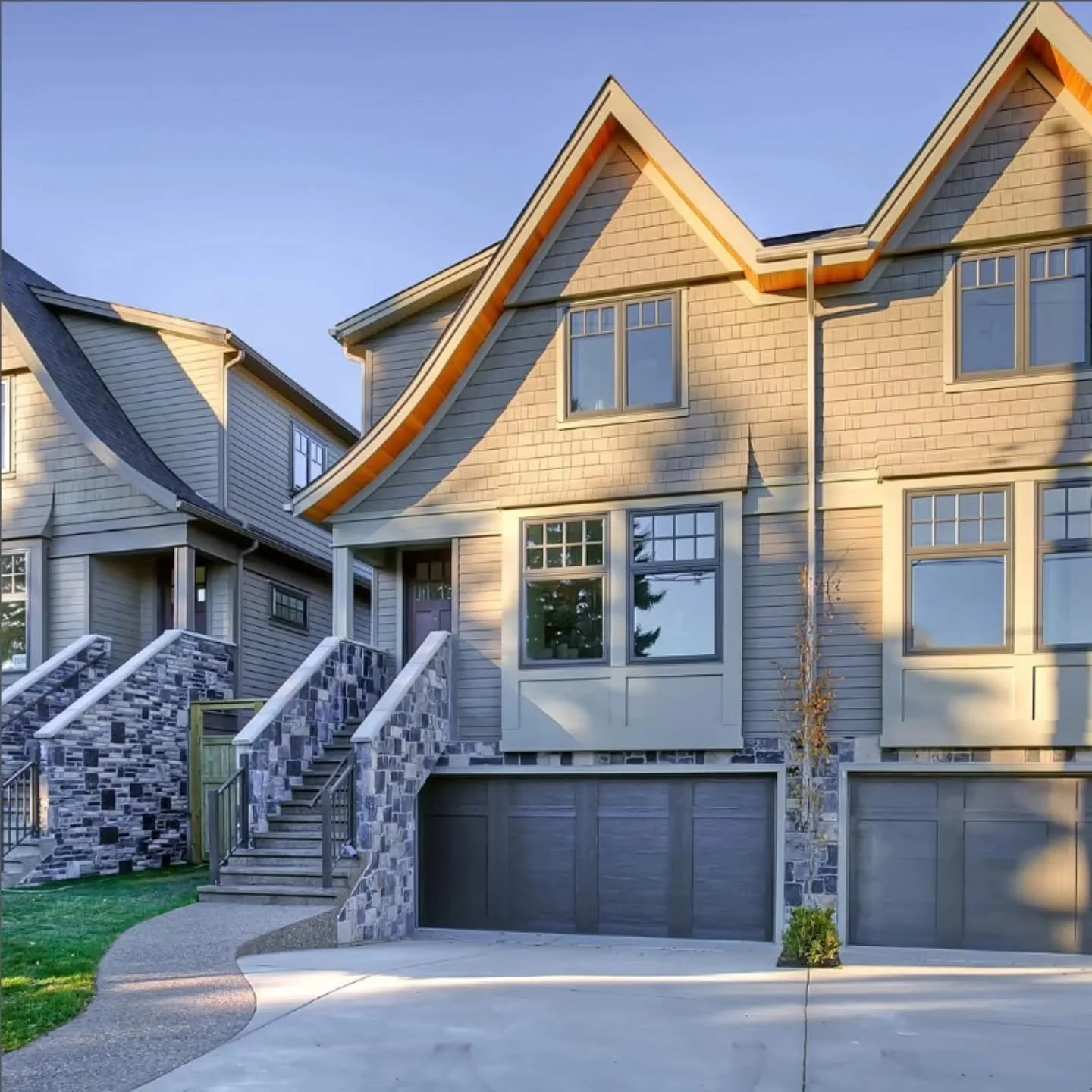 Building a home comes with many questions.

How long will it take?
When do what decisions get made?
What happens first &hellip; what happens next?

It&rsquo;s helpful to break the project down into stages:

1 Pre-construction - design, plans, fun wit