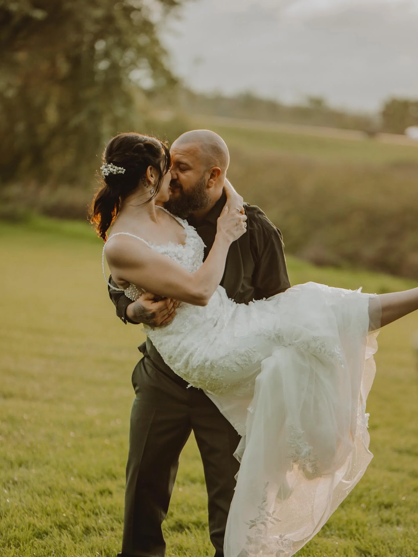 Another happy mail day 🤍 congratulations to the Watkins!