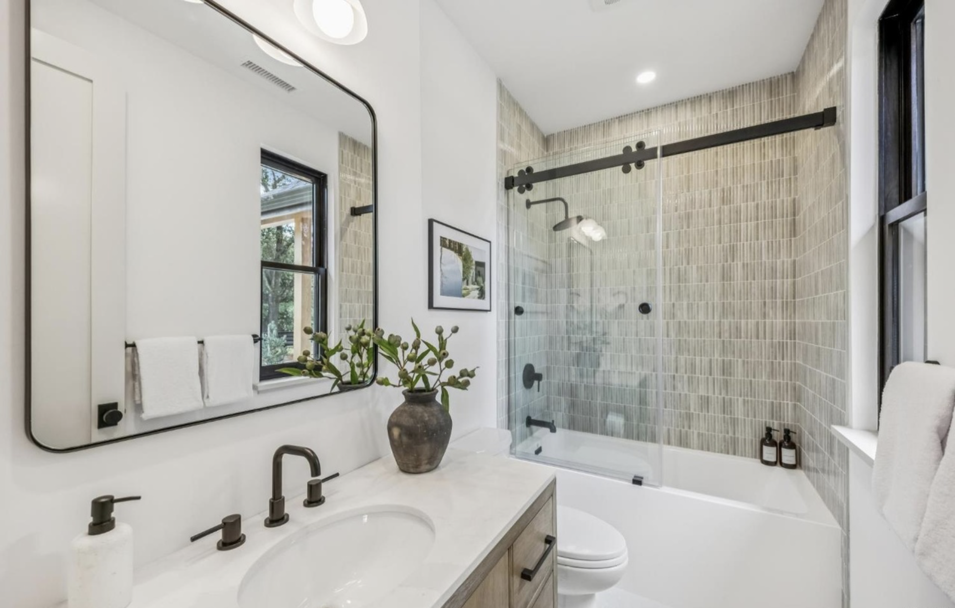 BATHROOM 2.png