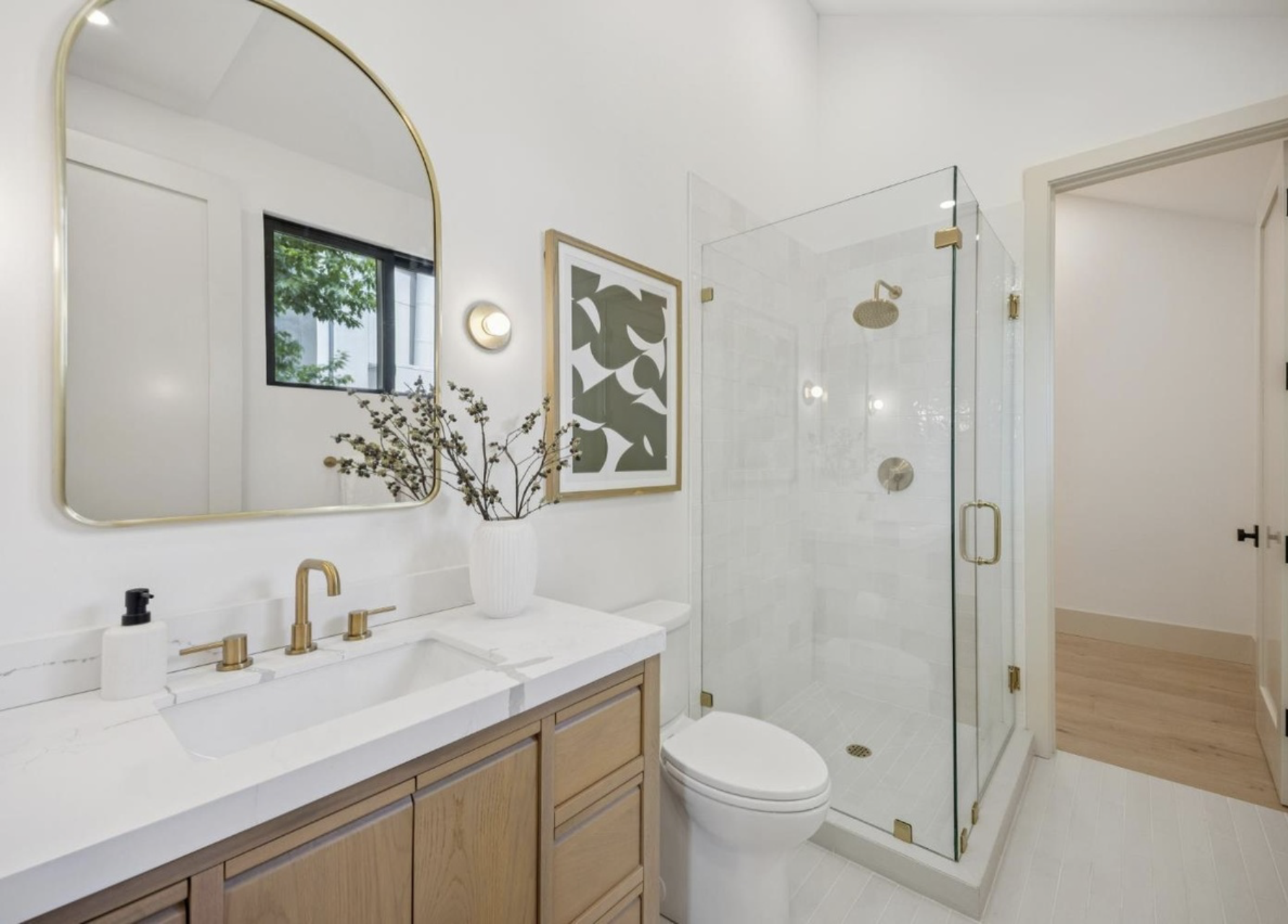 BATHROOM 3.png