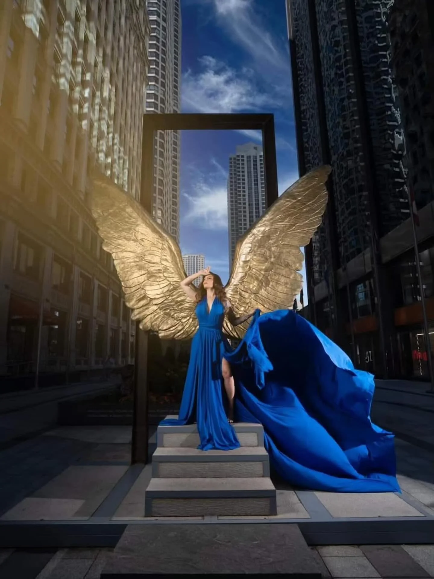 “Wings of Mexico” A symbol of flight, of hope, of standing strong together. Always with you, Chicago. ๐
๐ธ @josearredondophotography @labestiahumanamx 
๐๐ผ @kristalarteagaofficial Blue Hi Flying Dress
๐Chicago, IL
Flying Dress? We st