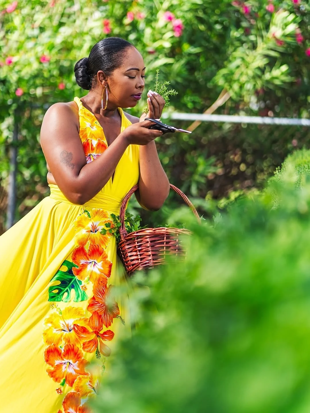 One of the things we love most is watching our Hi Flying Dress family make the Hi Flying Dress their own. ๐บ This yellow beauty was appliquéd with tropical florals with the collaboration of their local artist, and we’re obsessed with the