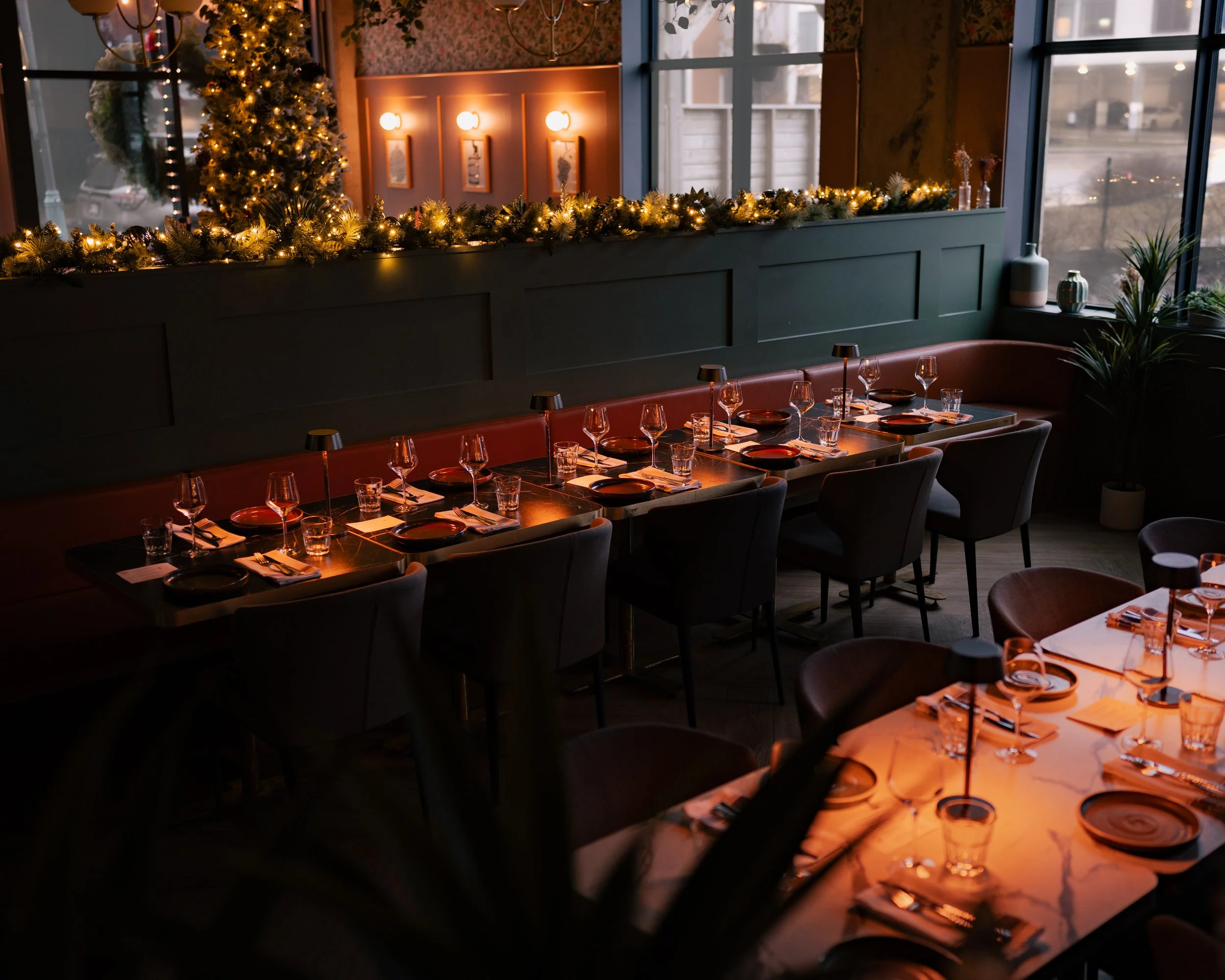 Dining Room Group Setup Christmas.jpg