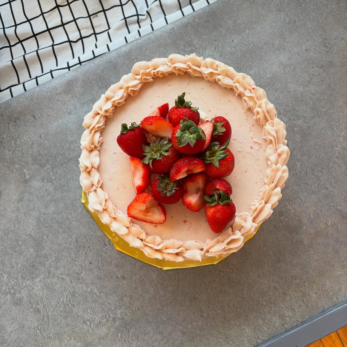 Strawberry on strawberry for the birthday girl. 🍓🍓🍓🍓

#southorange #southorangenj #somanj #maplewood #southorangeeats #southorangeeatslocal #southorangebakery #SouthOrangeFood #SouthOrangeLife #SouthOrangeNJFoodies #EssexCountyEats #ExploreSouthO