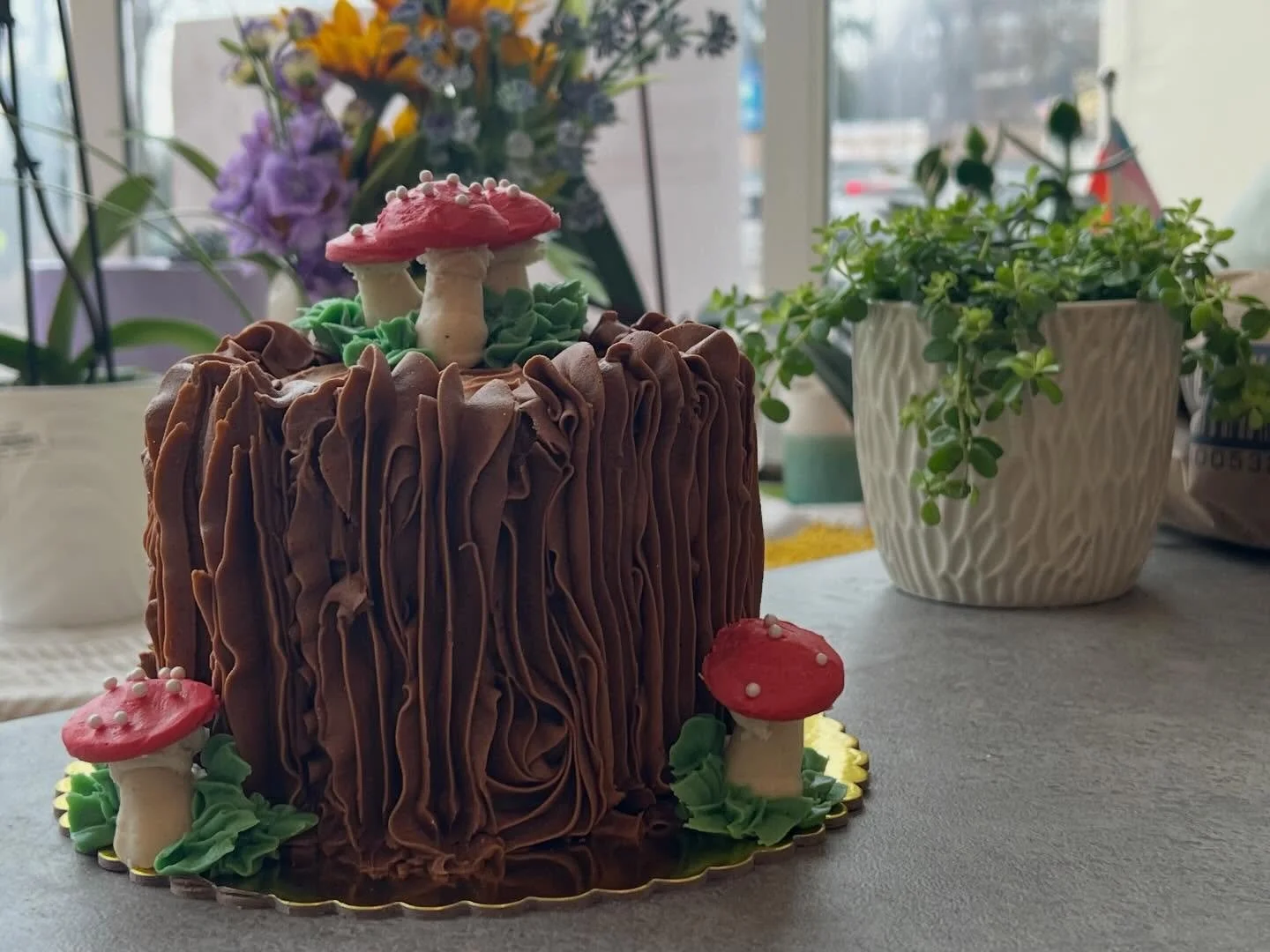 A cutie designed by @jkauffs. More please 😍

#southorange #southorangenj #somanj #maplewood #southorangeeats southorangeeatslocal southorangebakery SouthOrangeFood