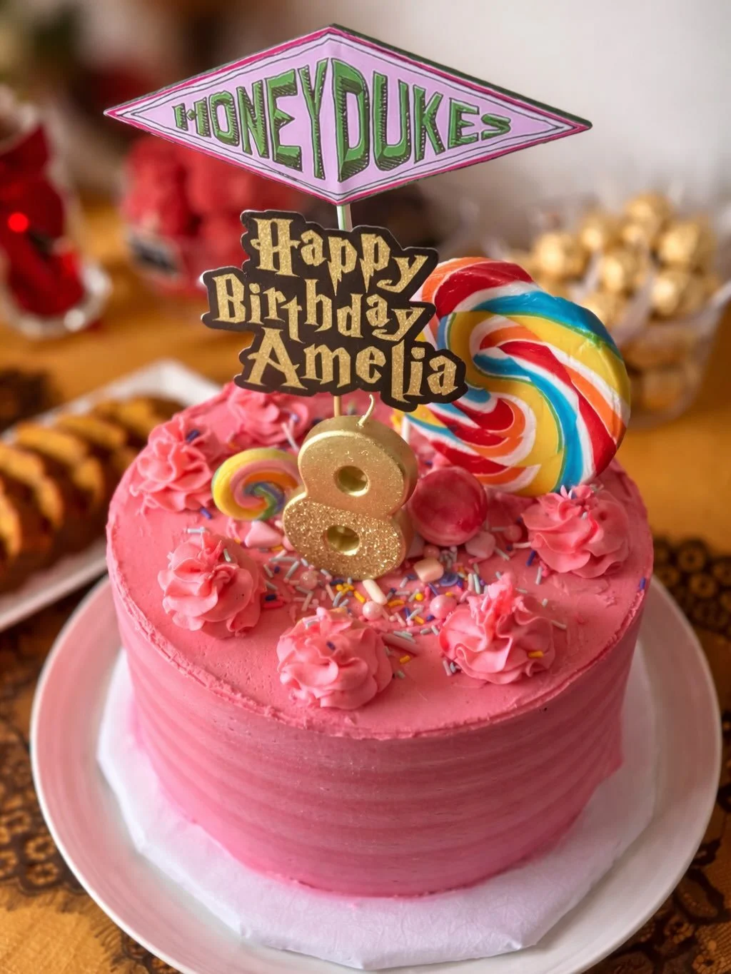 A little magic for Amelia&rsquo;s 8th 💕

Custom toppers from @dabbleden.creative 

#southorange #southorangenj #somanj #maplewood #southorangeeats