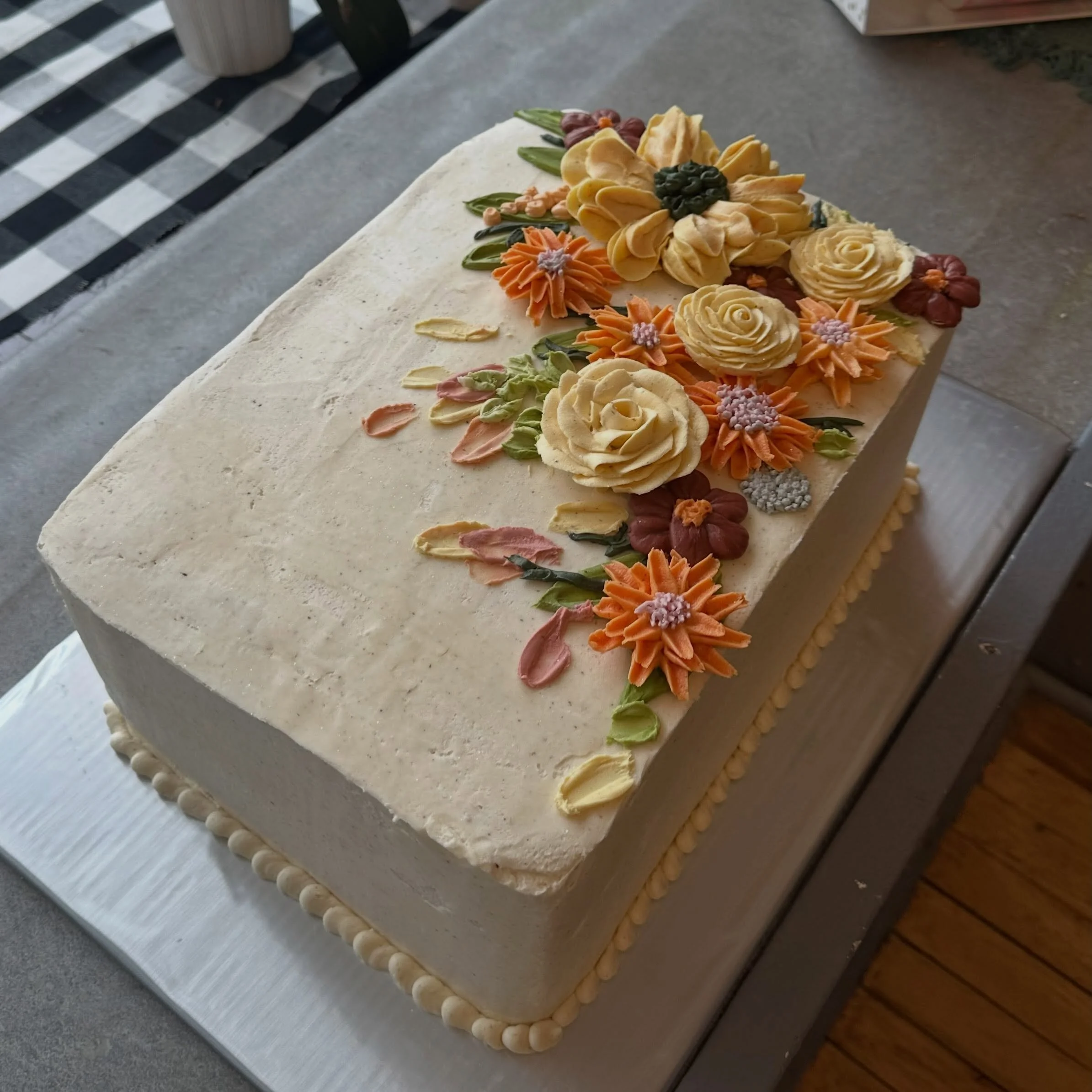 A little behind-the-scenes real talk from Bakes by Izzy. 🎂✨

If you&rsquo;ve been following along, you know that running a small bakery means doing approximately 47 jobs at once. Baker, decorator, dishwasher, customer service rep, accountant, market