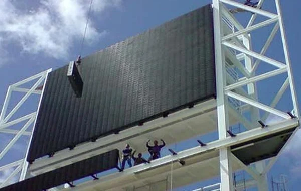 Mantenimiento y Reparación de Pantallas