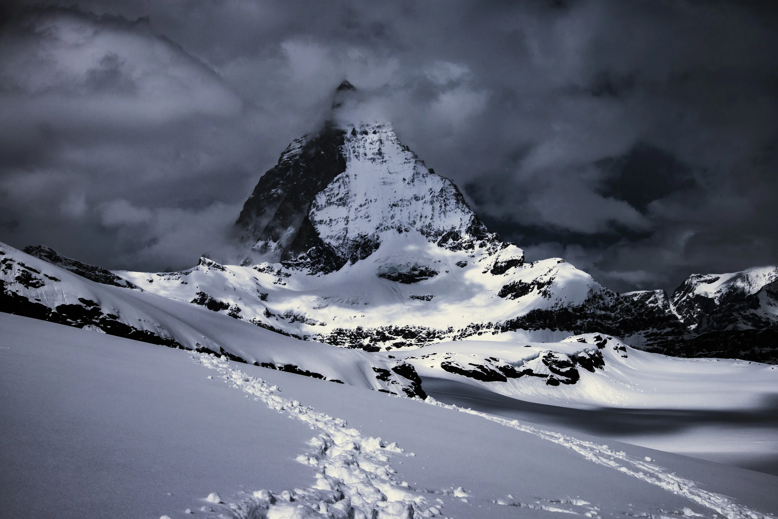 DSC_7120 matterhorn dark.jpg