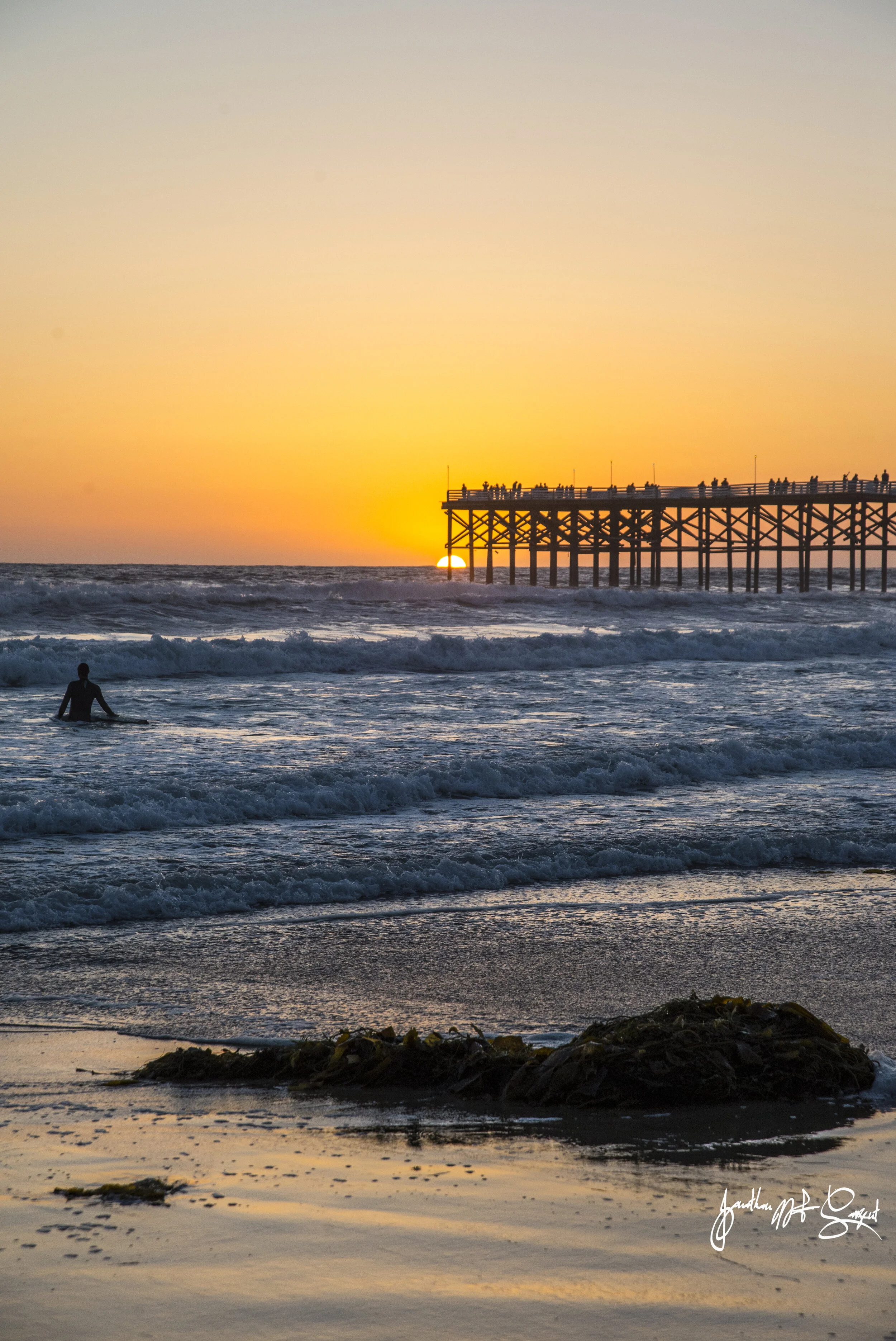 SD Sunset Surfer sig.jpg