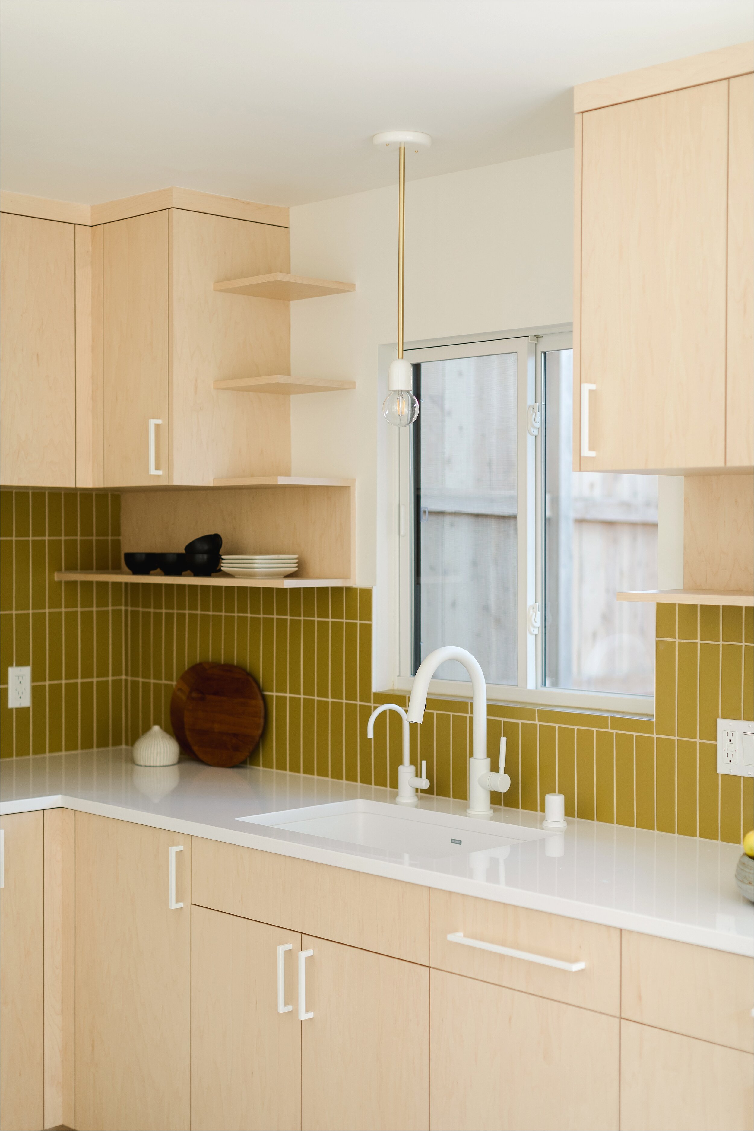 kitchen makeover photos. kitchen renovation pictures.