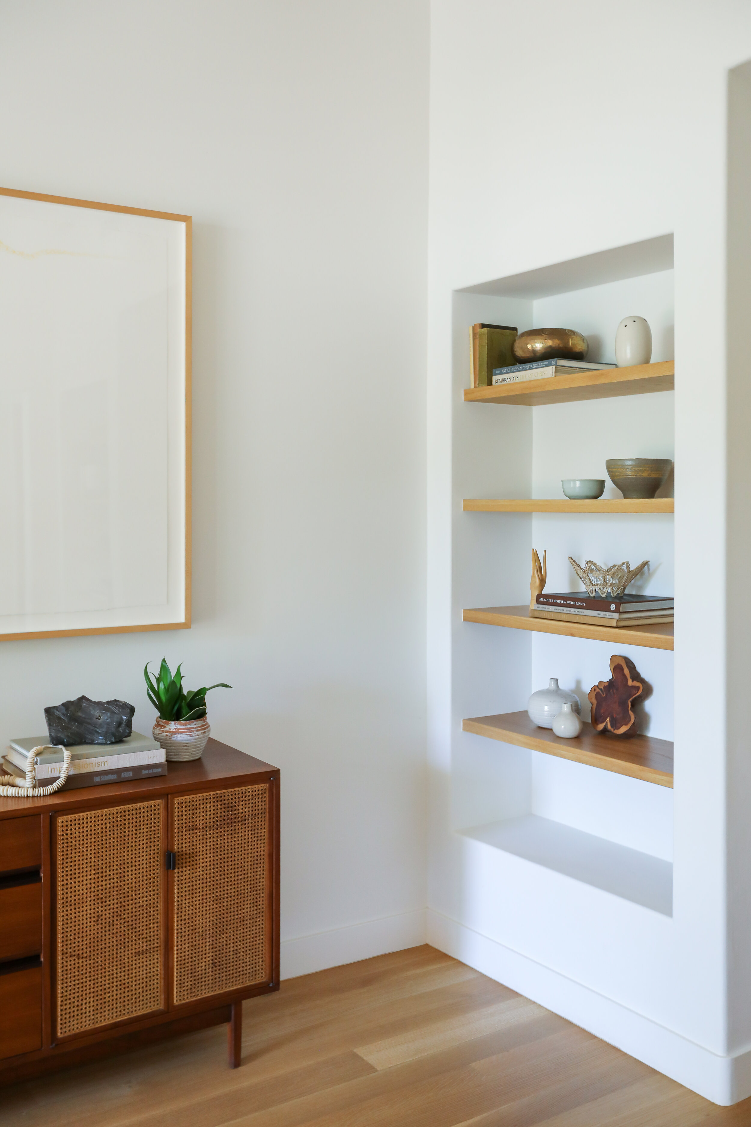 Custom Built-in Shelves. How to Style Shelves. Modern Bedroom Decor.