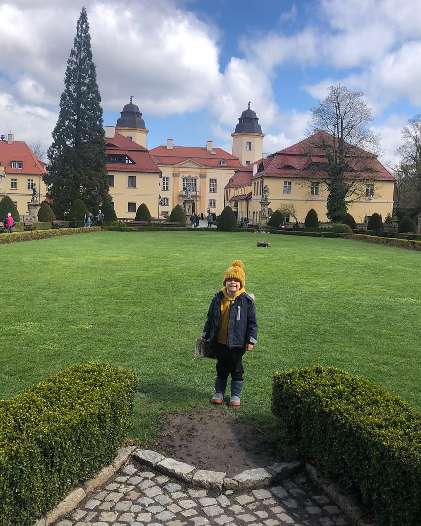 Maya and her boys have been exploring some beautiful and historic sights in Poland! They visited a very old church (swipe to see video!) and a castle. Follow the yellow hats to see the boys&rsquo; adventure. 

While they&rsquo;re trying to make the b