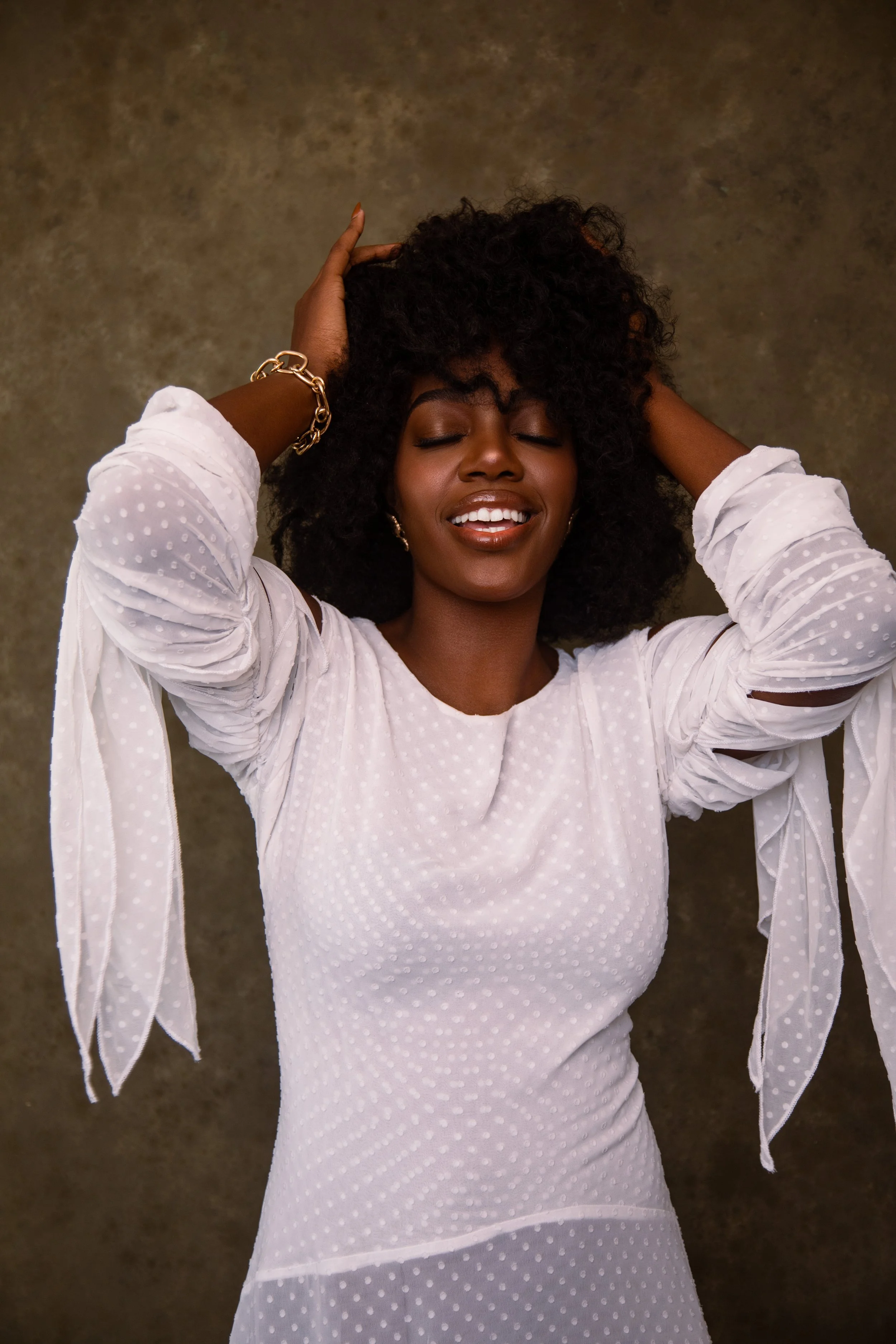 Wardrobe Consult Loading…