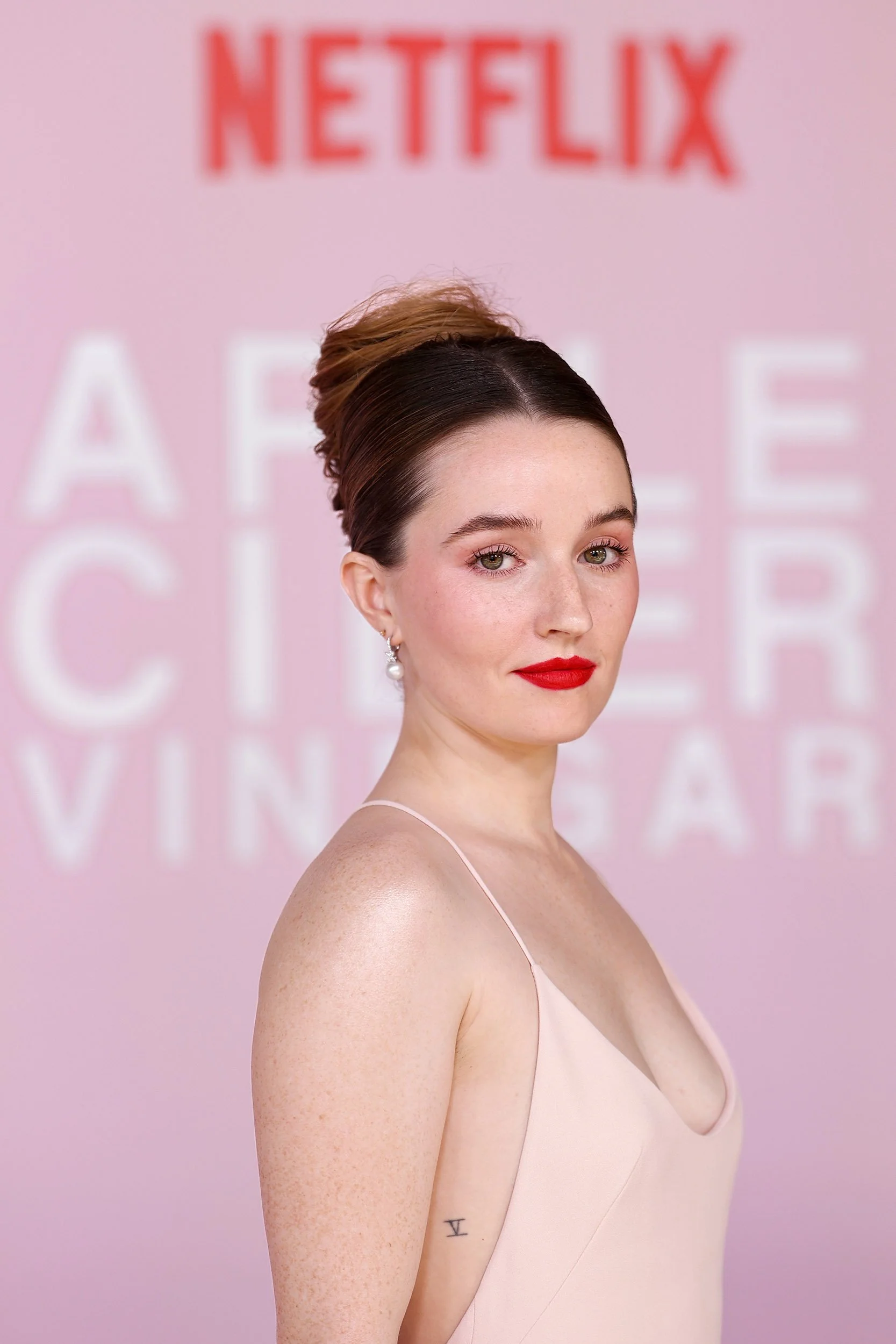 Kaitlyn Dever_001.jpg