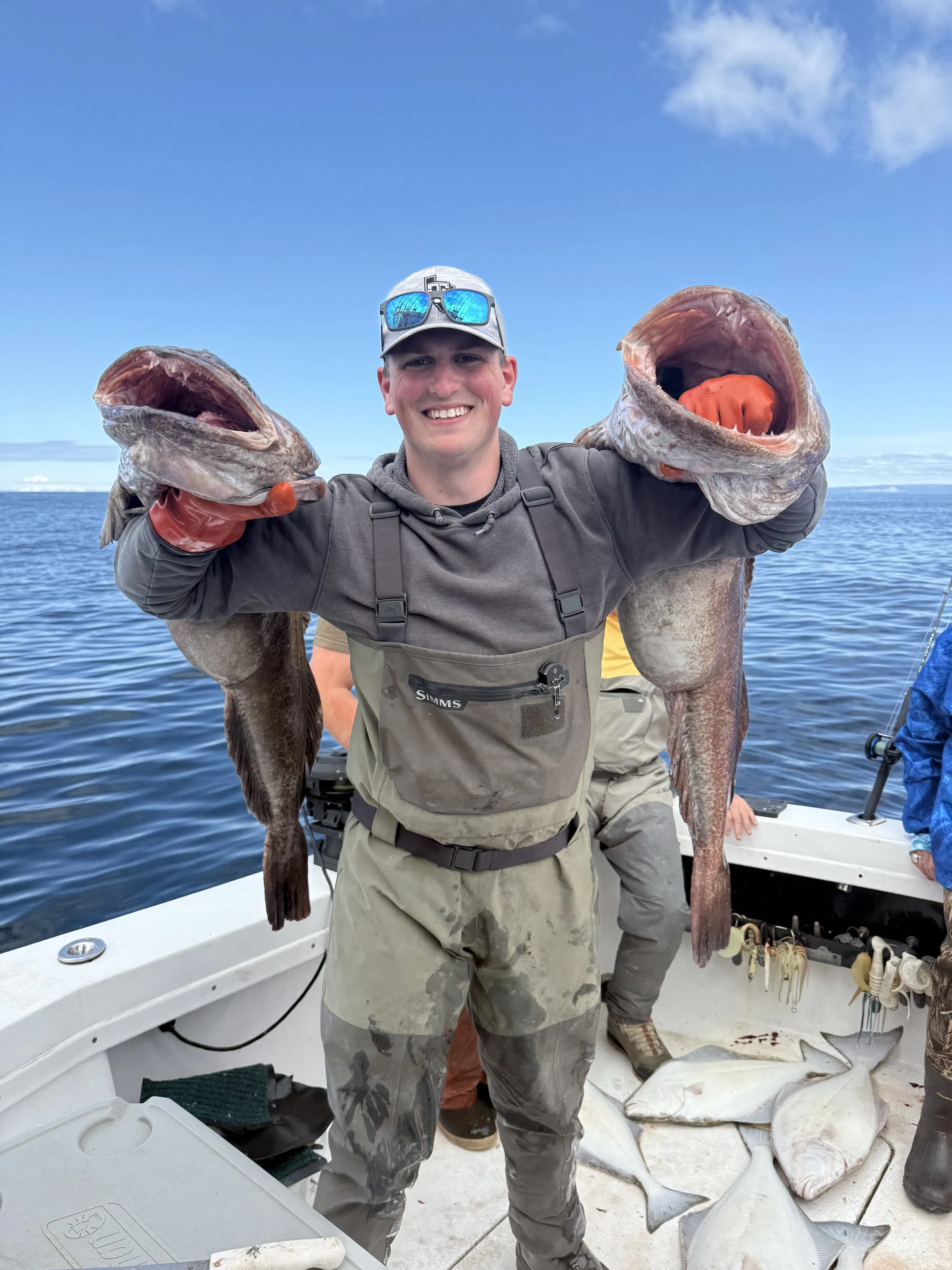 Lings over the shoulder