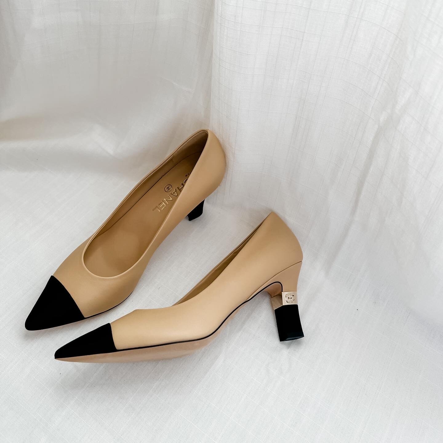 Chanel Classic Nude & Black Shoes Size 40 — St Galentine