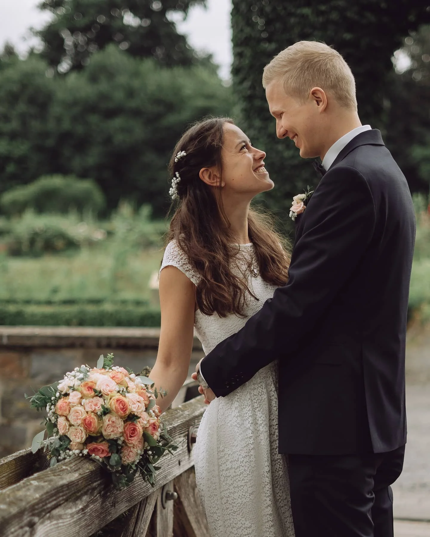 Einen sch&ouml;nen Samstag Abend w&uuml;nsche ich euch!

#wedding #hochzeit #hochzeit2020 #belovedstories #authenticlovemag #authenticlove #couplelove #couplegoals💑 #bride2020 #bride #bride2021 #verliebtverlobtverheiratet #lovestory #hochzeitsfotogr