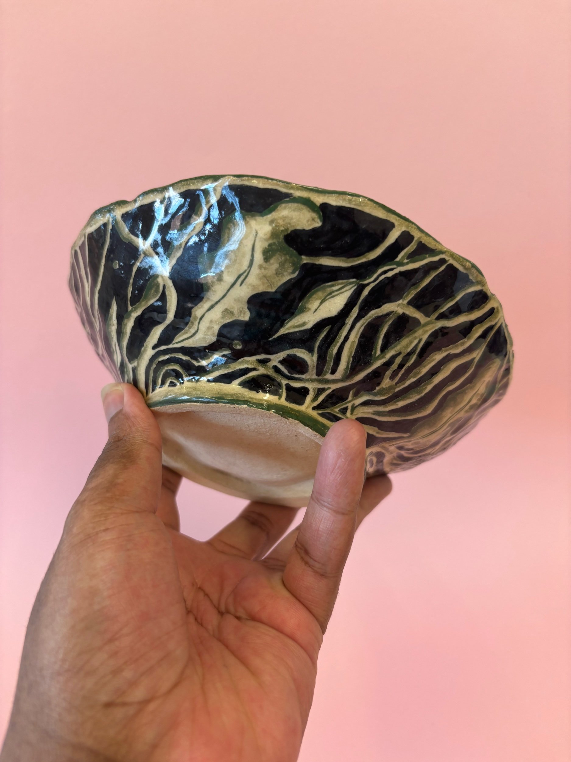 Black Leaf Bowl