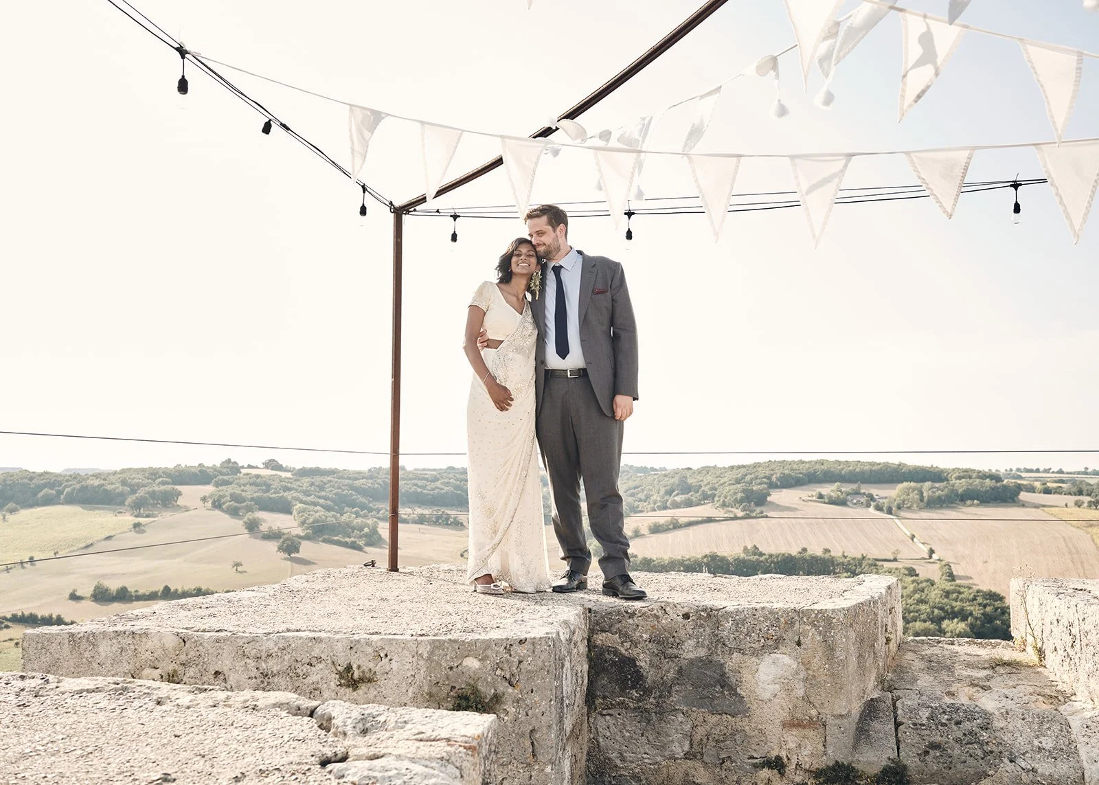 Castelnau des Fieumarcon wedding of S and G by Littlewing Photos Wedding Photographer Toulouse