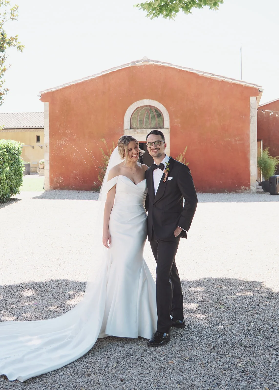 Robyn & Luke apero 14Chateau Destinee wedding by Littlewing Photos.jpg