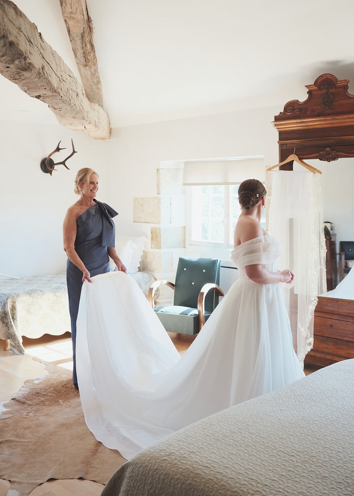 Virginia and Bo wedding at Chateau de Lartigolle, Auch, Toulouse  – photo by Littlewing Photos