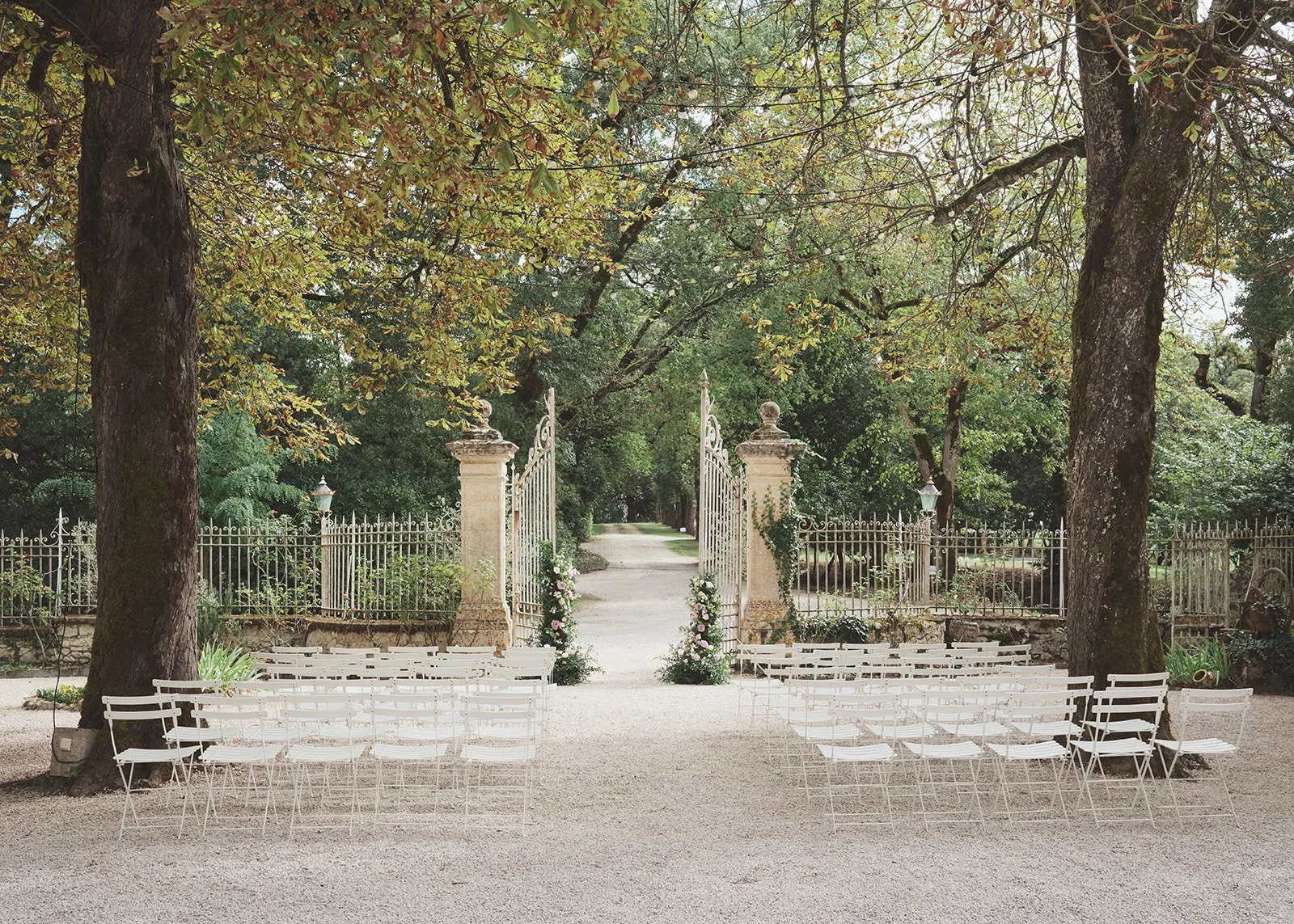 Virginia and Bo wedding at Chateau de Lartigolle, Auch, Toulouse  – photo by Littlewing Photos