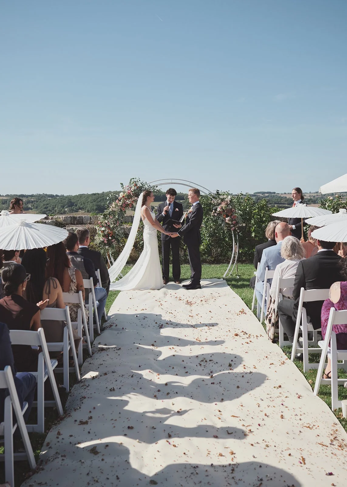 Castelnau des Fieumarcon wedding of A and K by Littlewing Photos