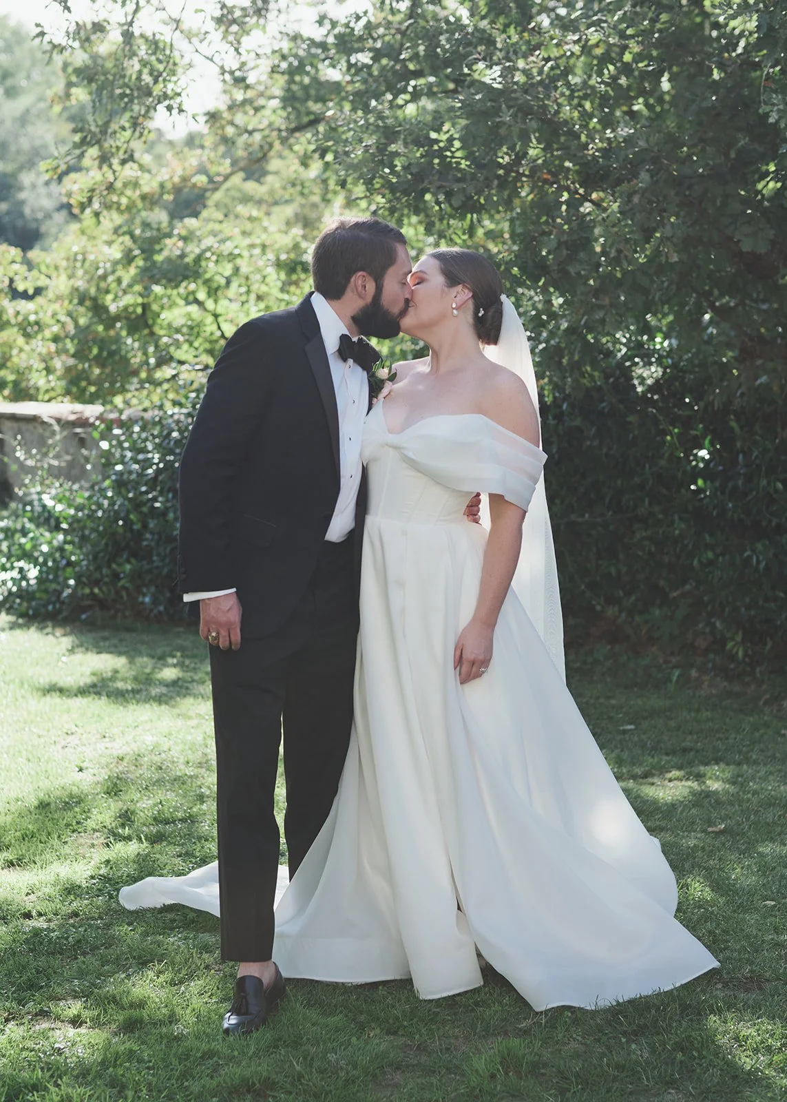 Virginia and Bo wedding at Chateau de Lartigolle, Auch, Toulouse  – photo by Littlewing Photos