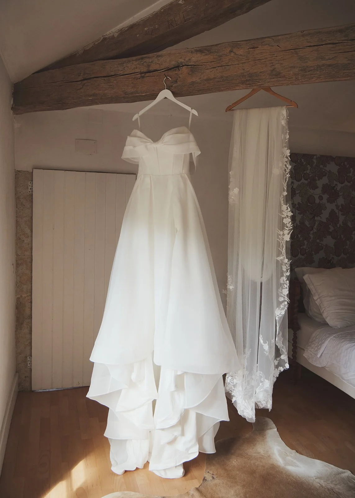 Virginia and Bo wedding at Chateau de Lartigolle, Auch, Toulouse  – photo by Littlewing Photos
