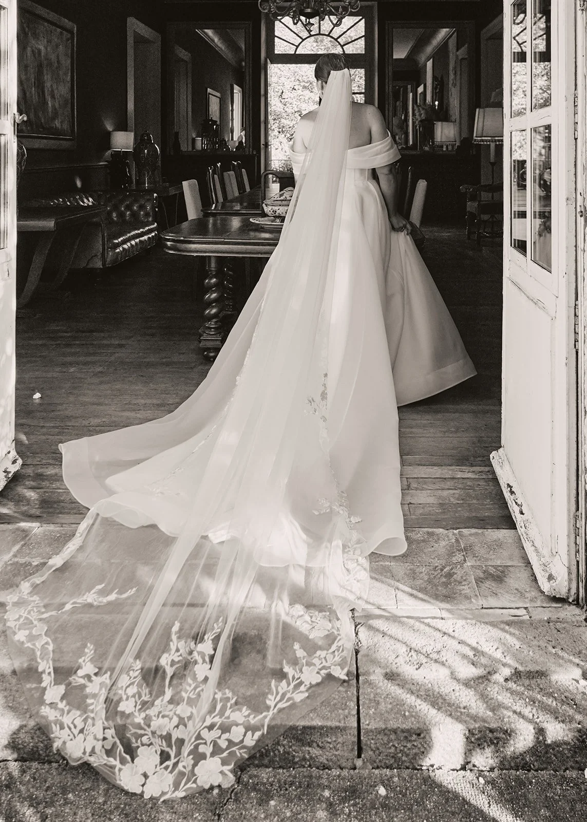 Virginia and Bo wedding at Chateau de Lartigolle, Auch, Toulouse  – photo by Littlewing Photos