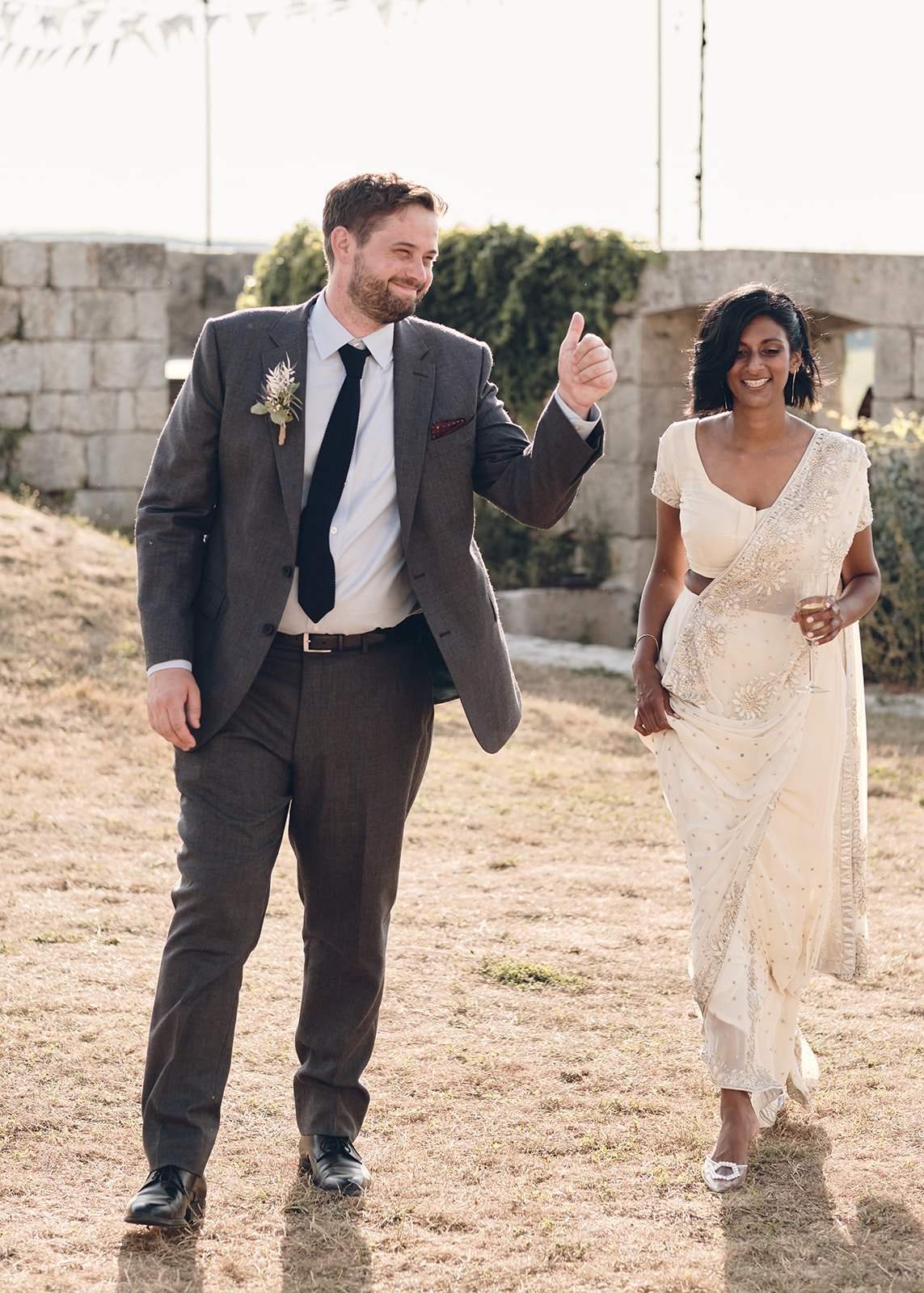 Castelnau des Fieumarcon wedding of S and G by Littlewing Photos Wedding Photographer Toulouse