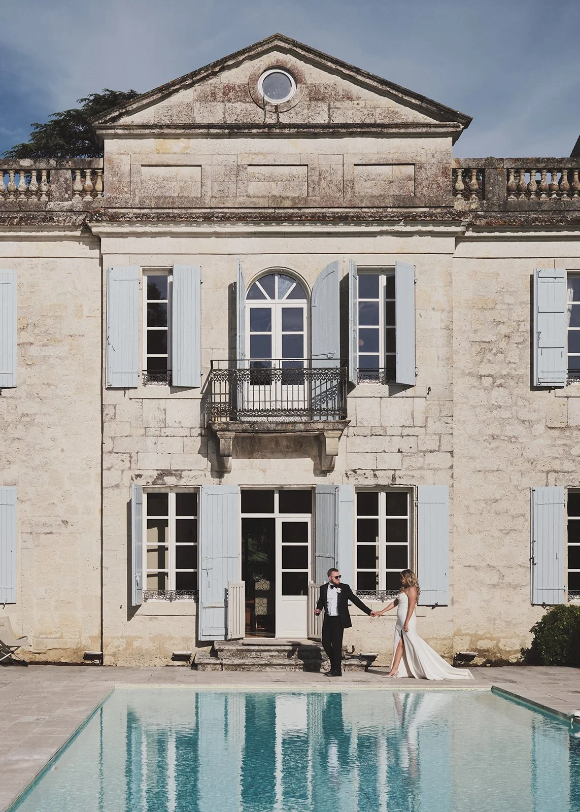 Daniella Josh portraits apero colour 45 Chateau Naudou wedding of J and D by Littlewing Photos  wedding photographer.jpg