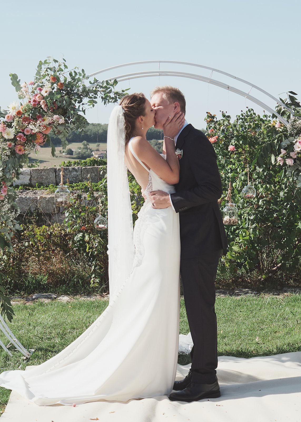 Castelnau des Fieumarcon wedding of A and K by Littlewing Photos