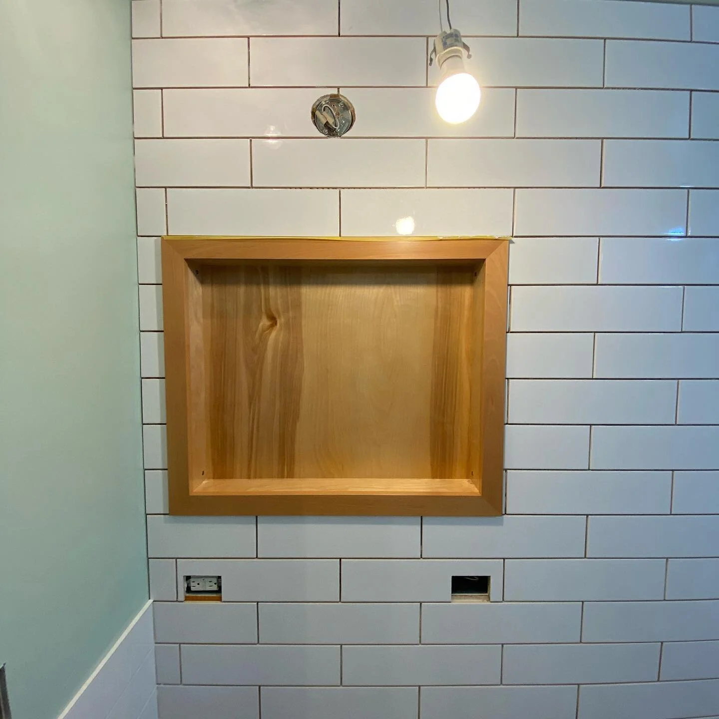 Work is still in progress for one of our current bathroom remodels, but here is a nice little detail of building/setting the shower cubby and the medicine cabinet to fall in place on full coarses of tile in the walls! 
#lnk #lincolnne #sewardne #remo
