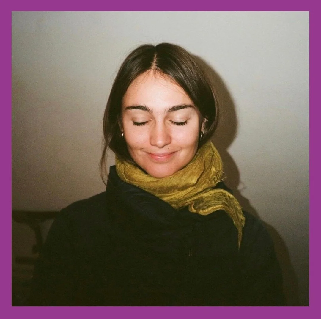 This week's #FibroWarriorWednesday is @fibromyalgiatips. Phoebe Azario aims to provide healing tools for anyone with fibromyalgia and chronic pain, and is truly an inspiration !

  "In 2014 I developed pain in my right hip following a trauma that I w