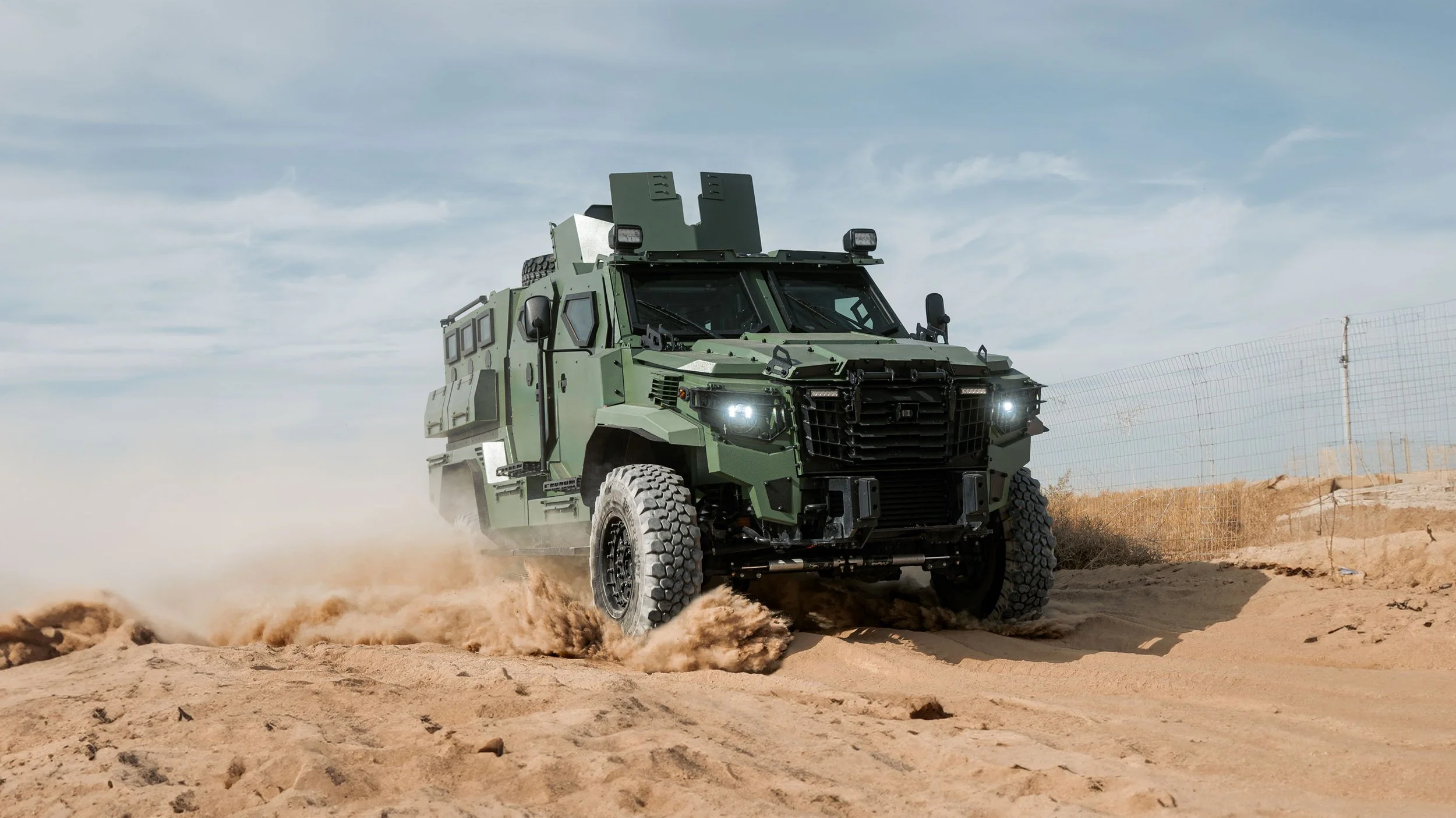 ATLAS-APC-OFF-ROAD_B7_BULLETPROOF_VEHICLE_FOR_SWAT_SRT.jpg
