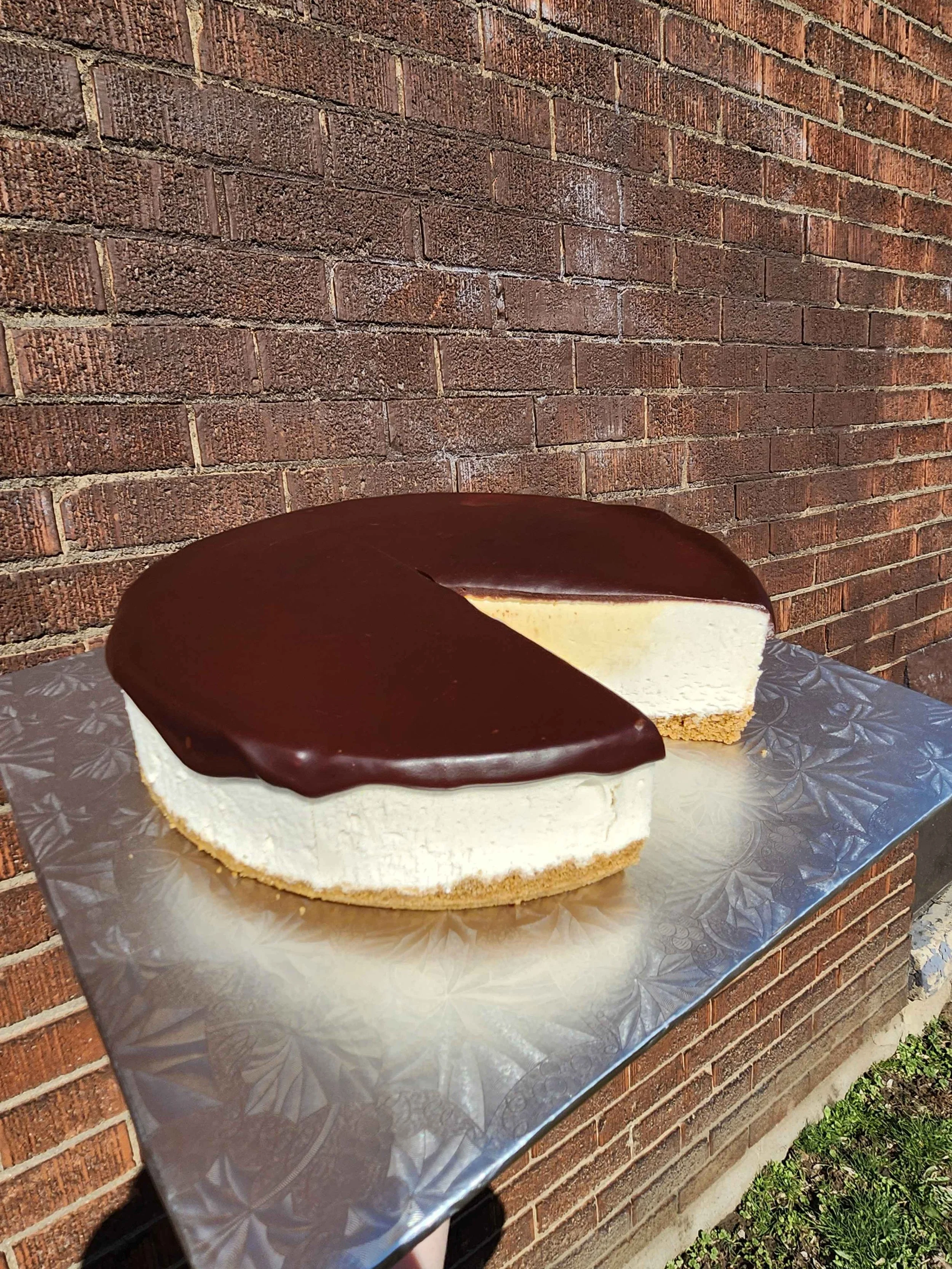 creme egg cheesecake whole.jpg