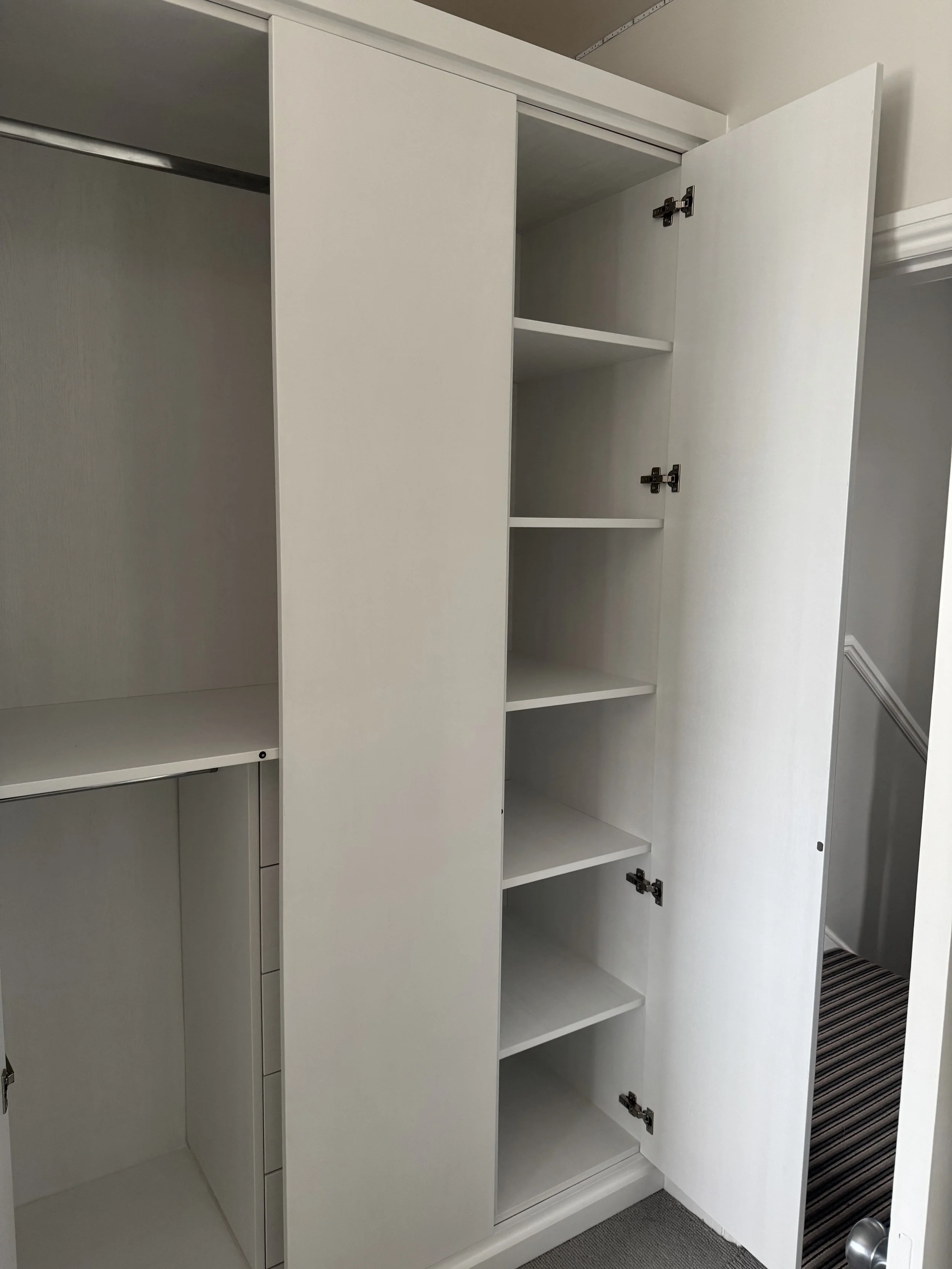 bespoke-fitted-wardrobes-33.jpg