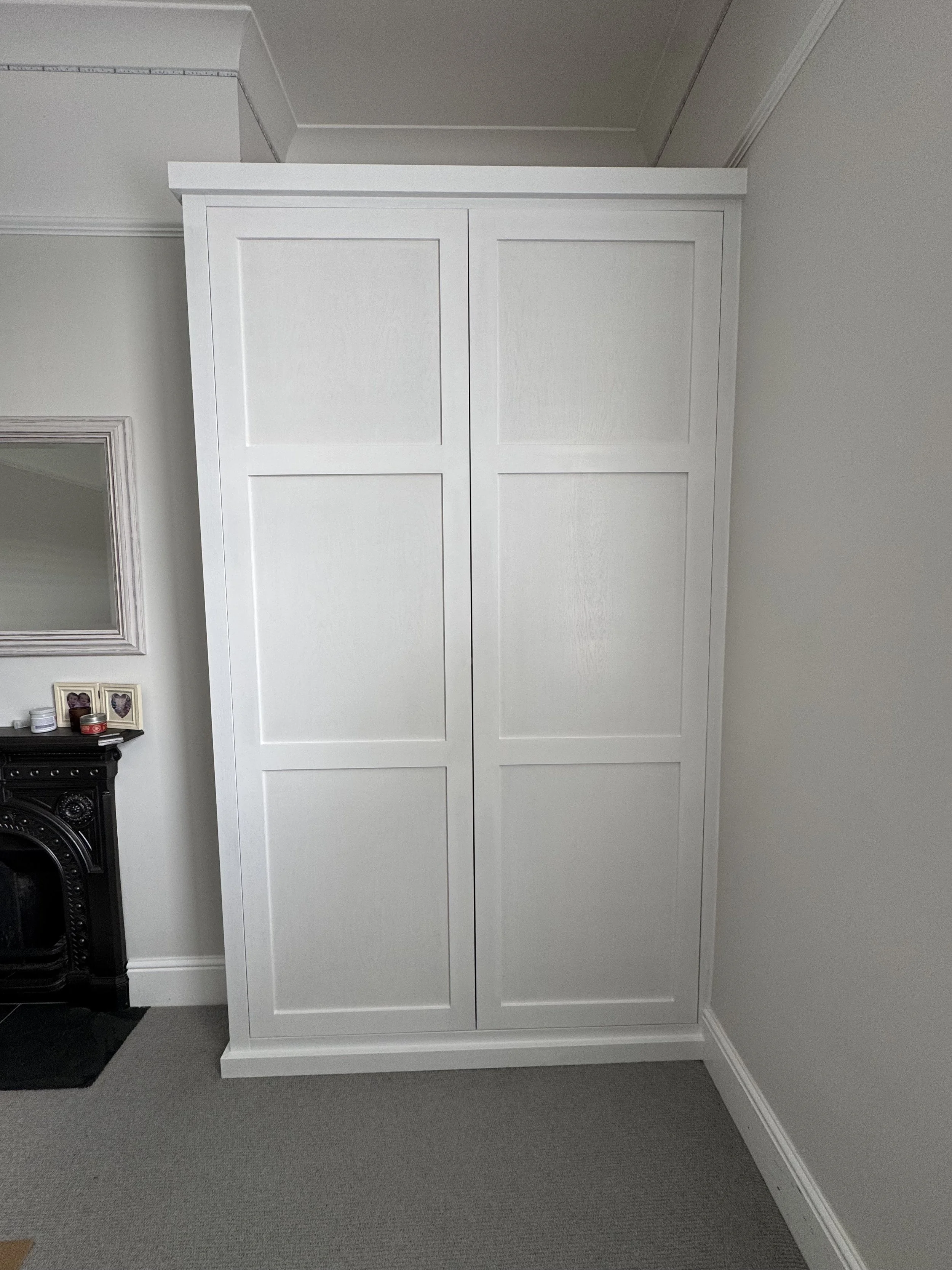 bespoke-fitted-wardrobes-40.jpg