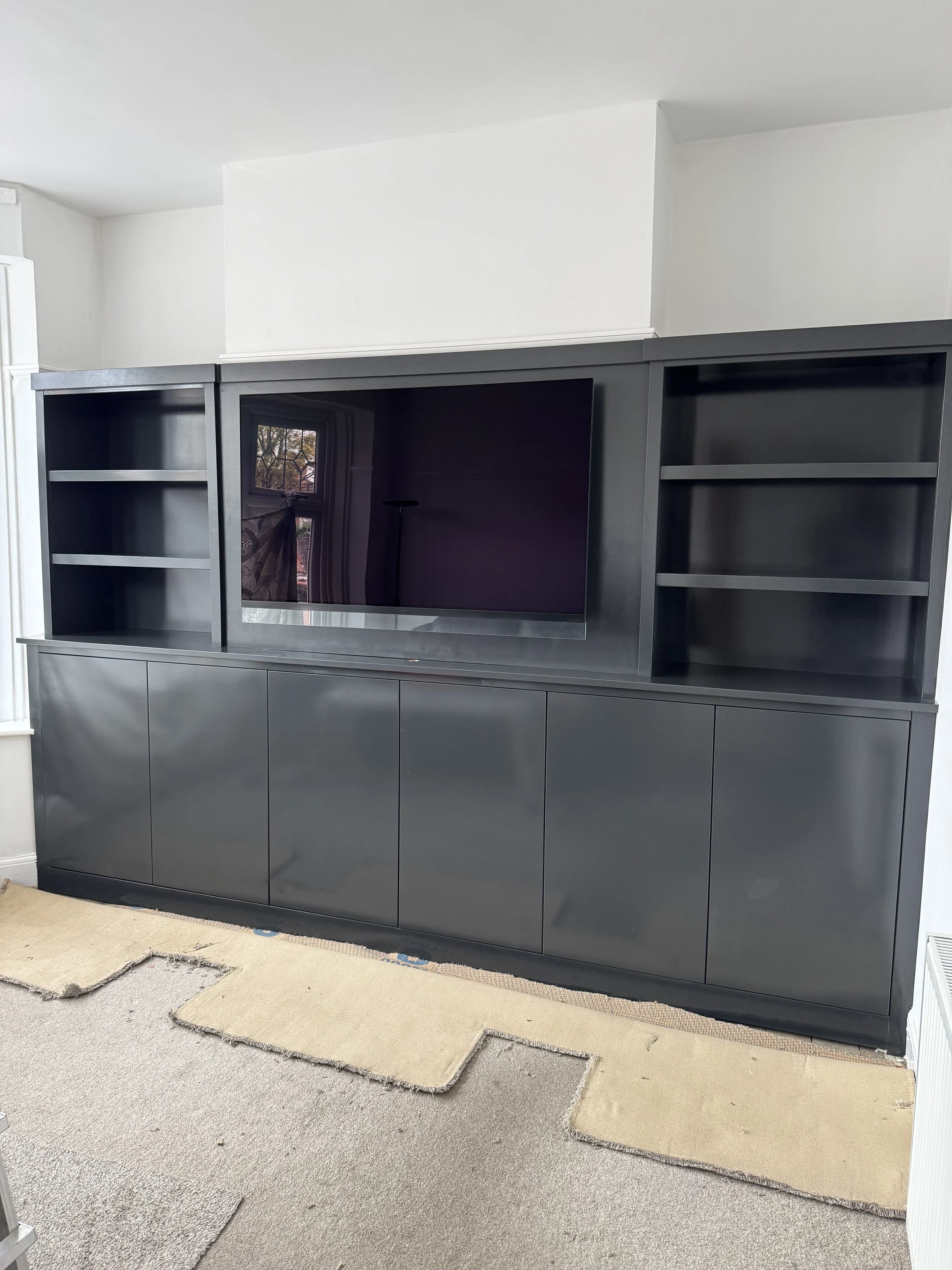 Bespoke-Fitted-Furniture-Cupboards-Wardrobes-Media-Walls-7.jpg
