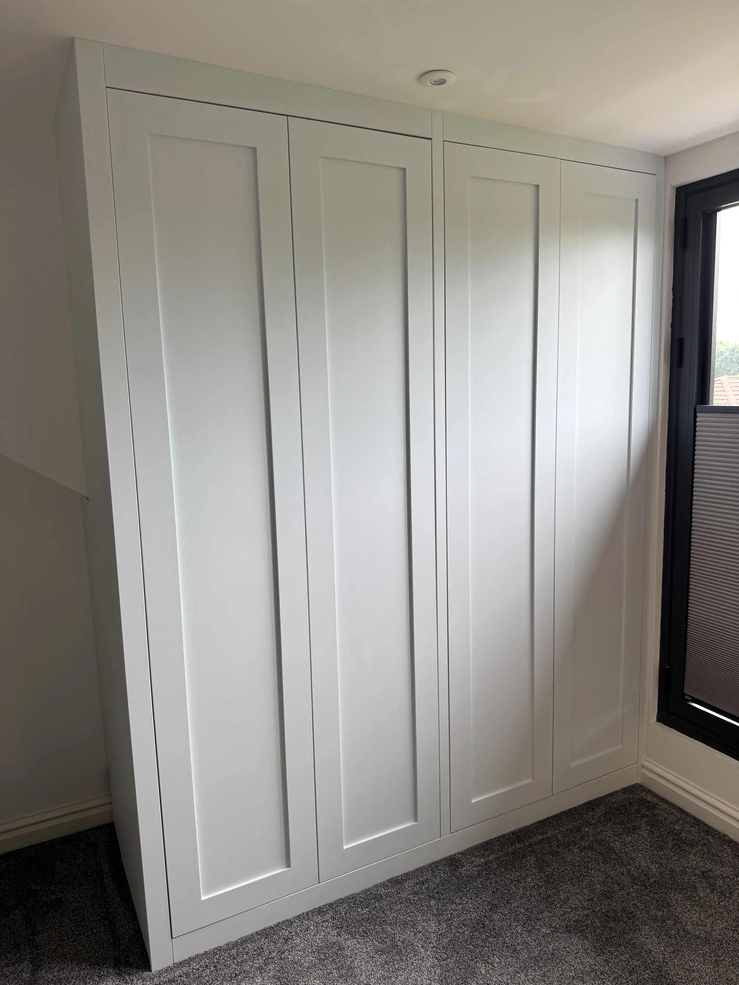 bespoke-fitted-wardrobes-3.jpg